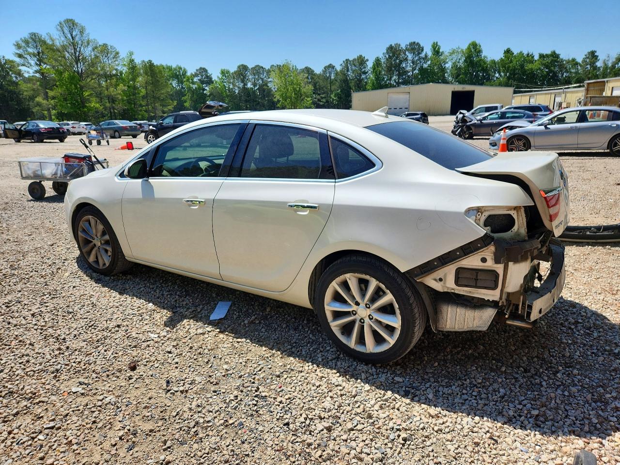 2014 Buick Verano Convenience White vin: 1G4PR5SK2E4174261