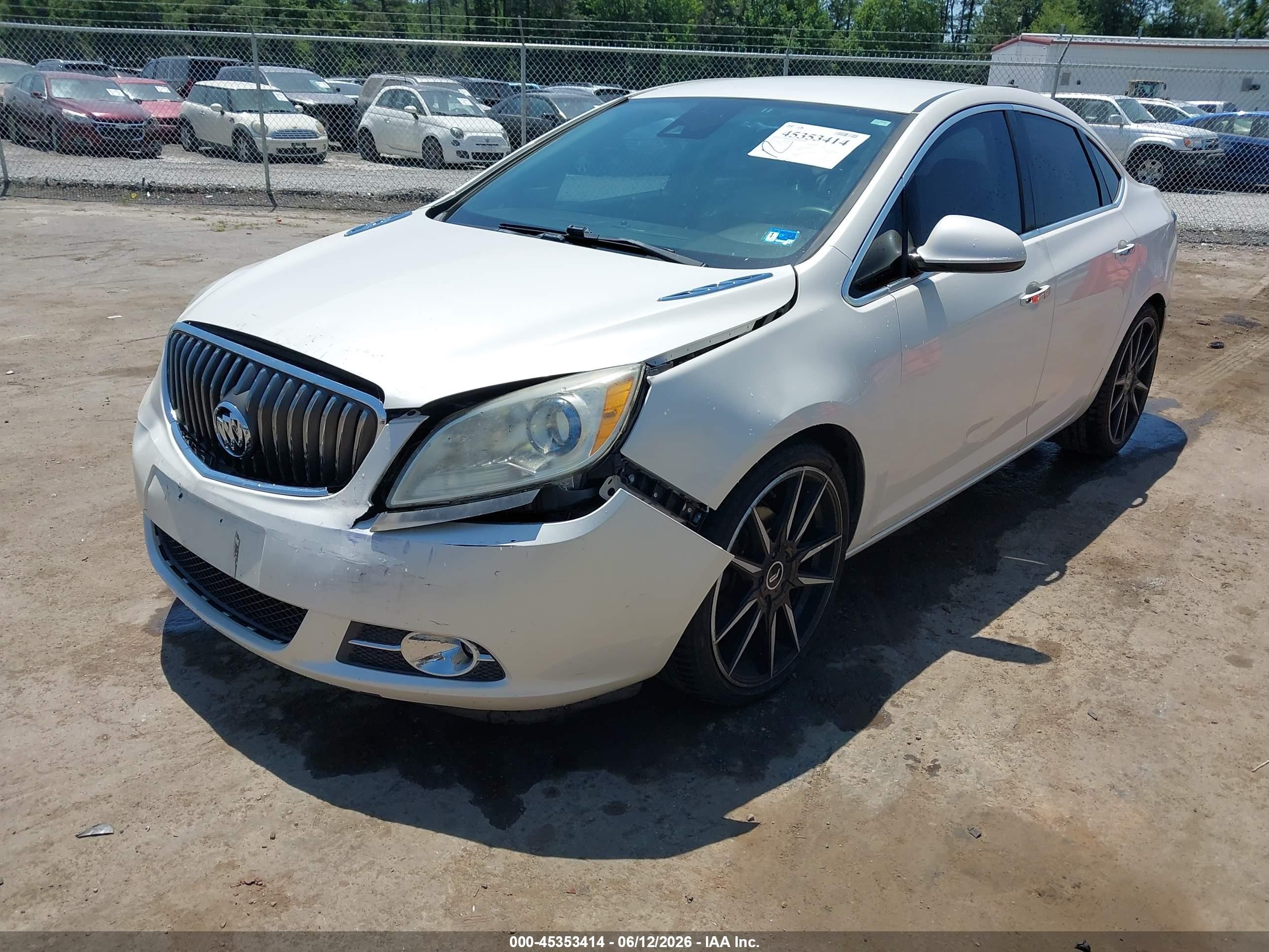 2014 Buick Verano Convenience Group White vin: 1G4PR5SK2E4203547