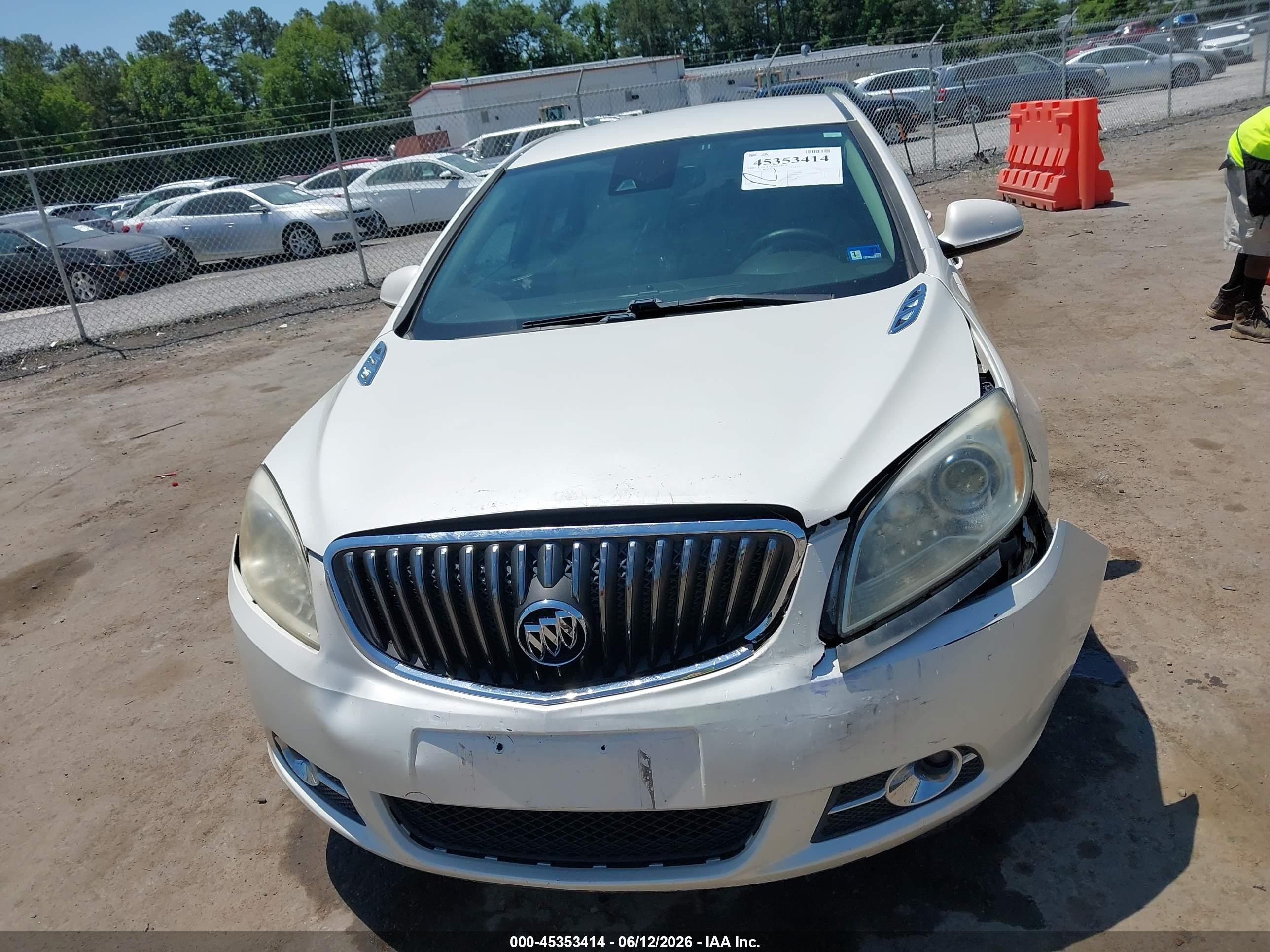 2014 Buick Verano Convenience Group White vin: 1G4PR5SK2E4203547