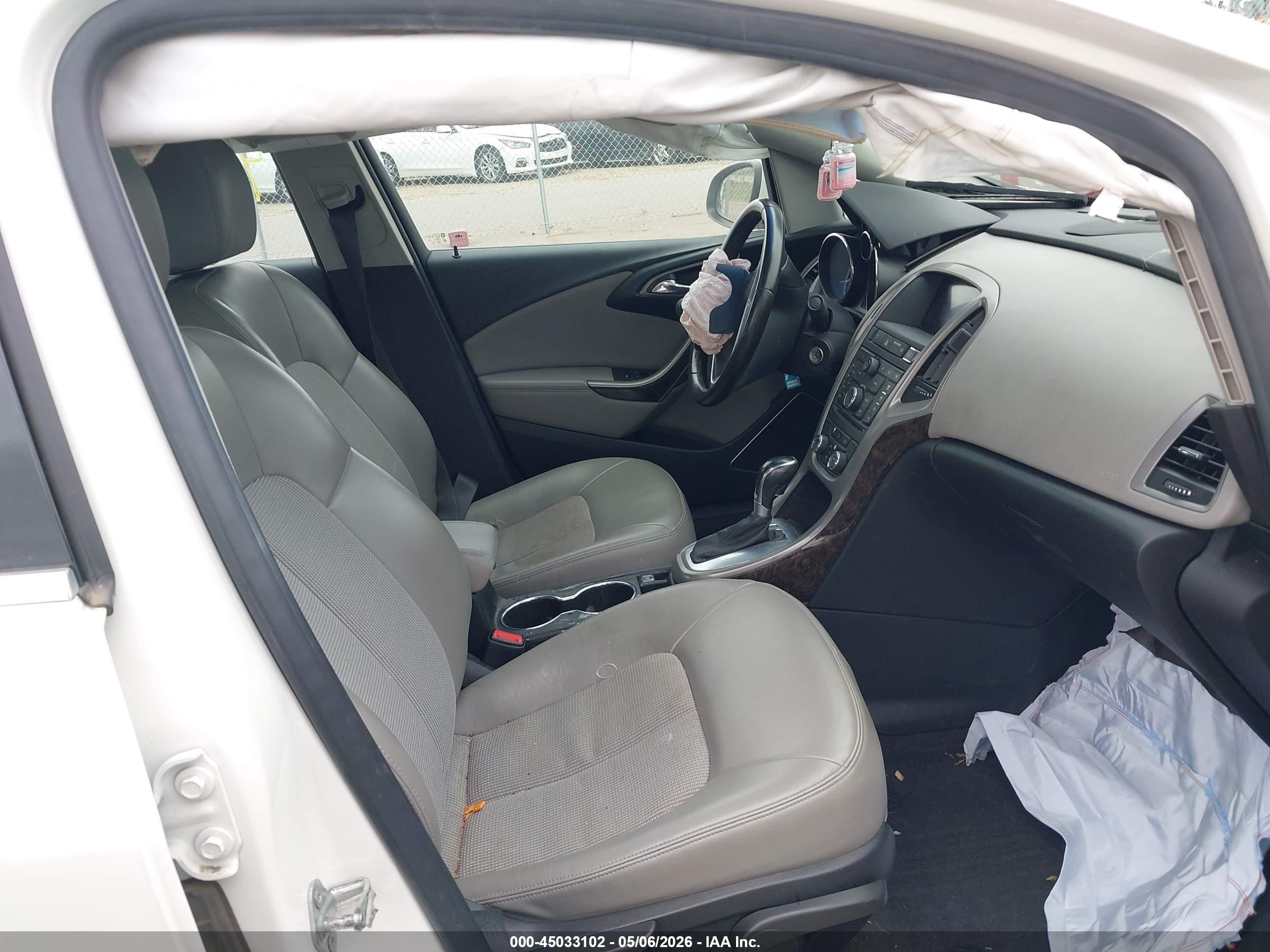 2012 Buick Verano Convenience Group White vin: 1G4PR5SK3C4201531