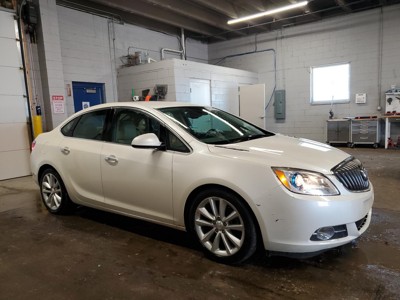 2013 Buick Verano Convenience White vin: 1G4PR5SK3D4146306 Damage: Right Rear Tire, Worn, Replacement Required