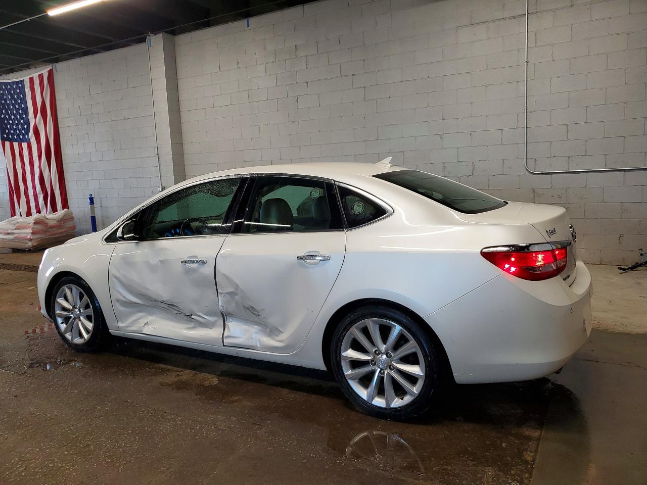 2013 Buick Verano Convenience White vin: 1G4PR5SK3D4146306