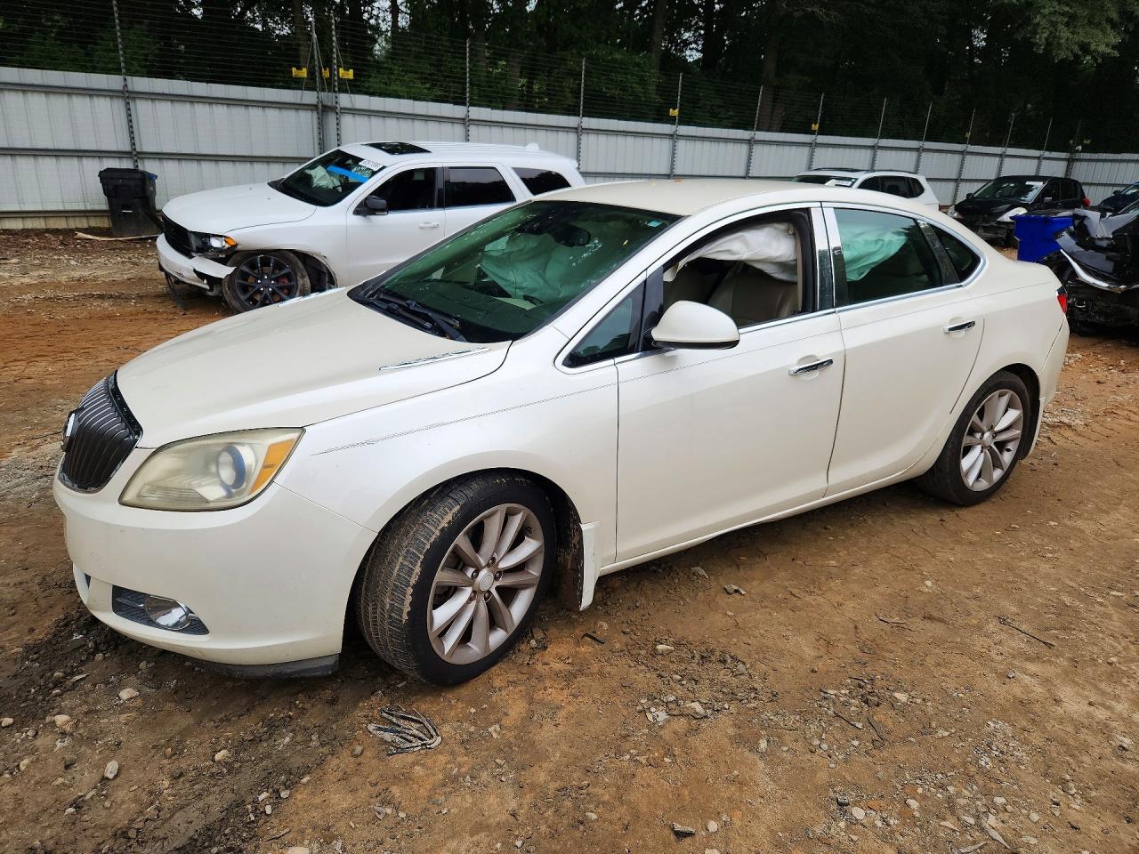 2014 Buick Verano Convenience Белый vin: 1G4PR5SK3E4104347