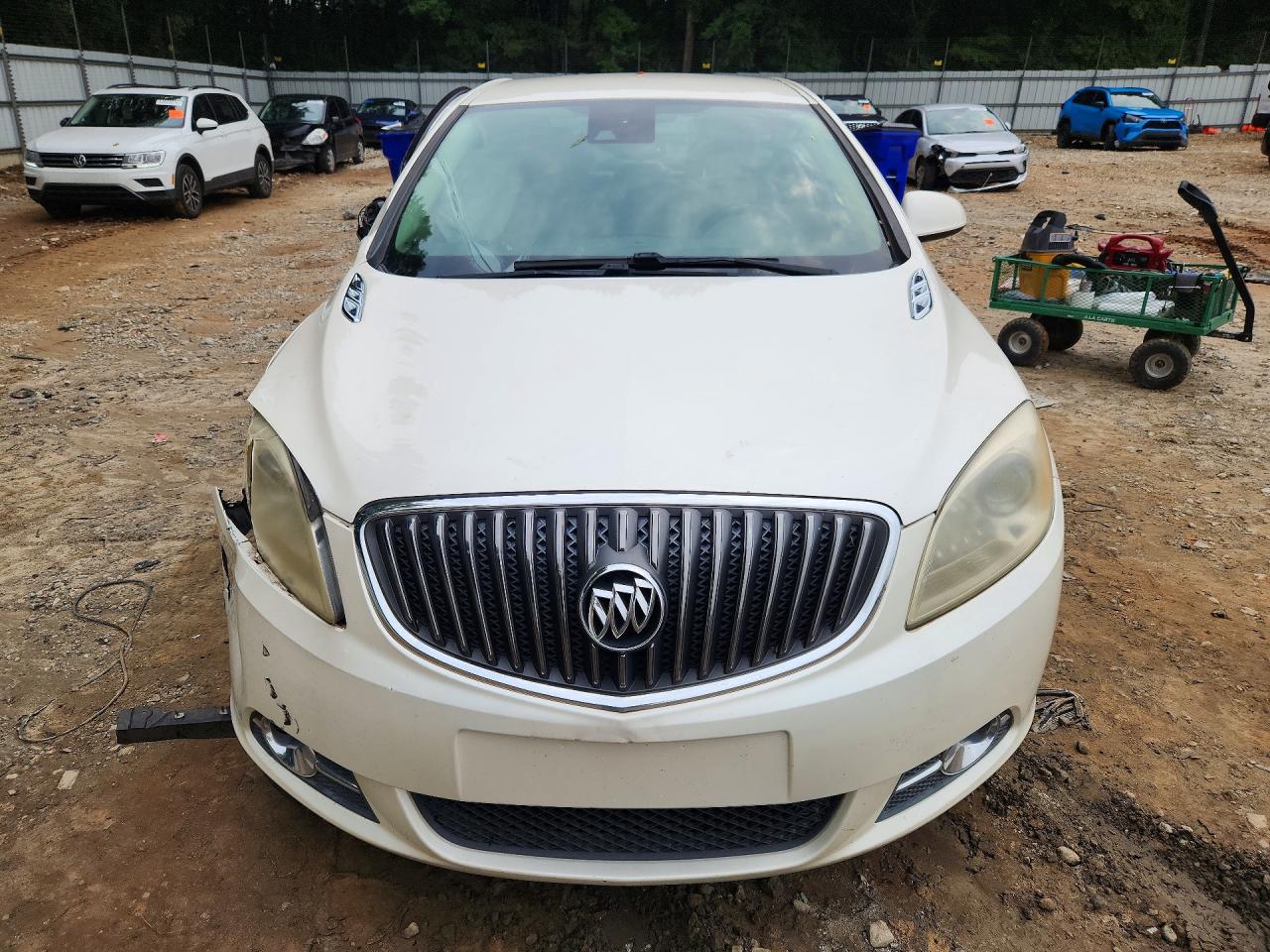 2014 Buick Verano Convenience White vin: 1G4PR5SK3E4104347
