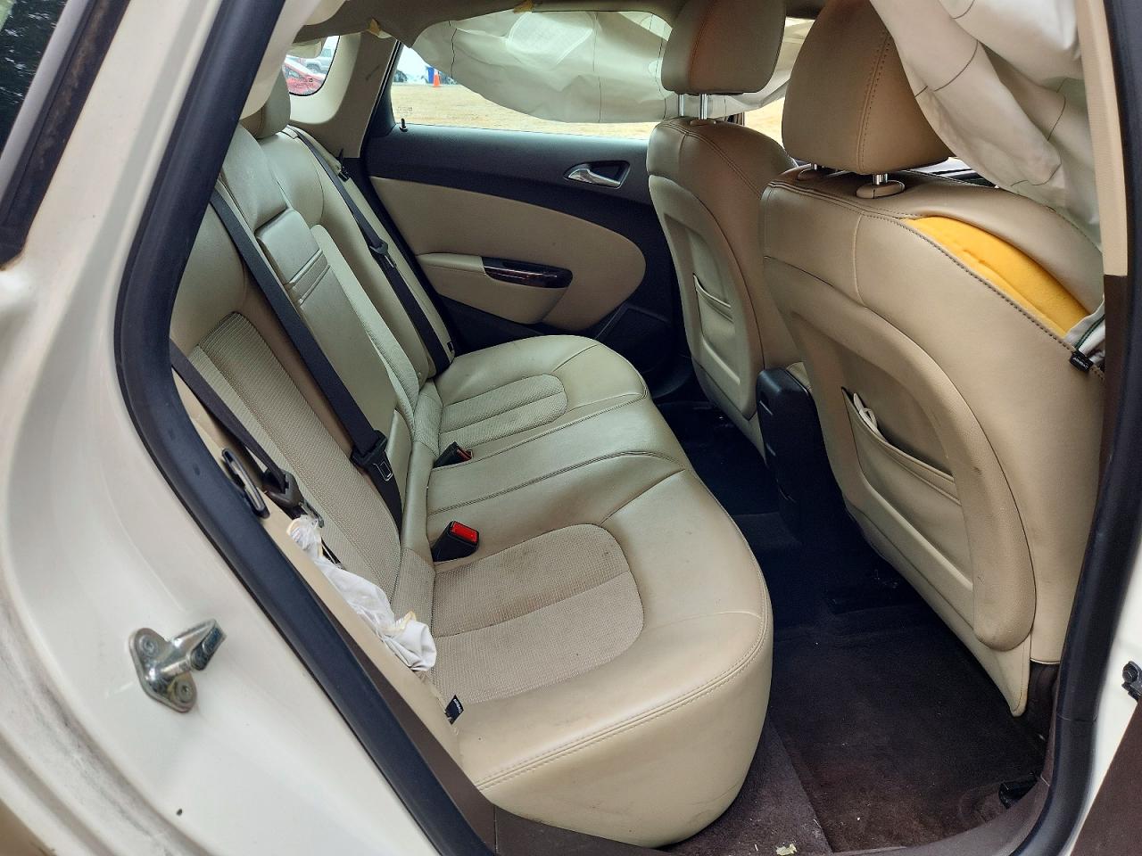 2014 Buick Verano Convenience White vin: 1G4PR5SK3E4104347