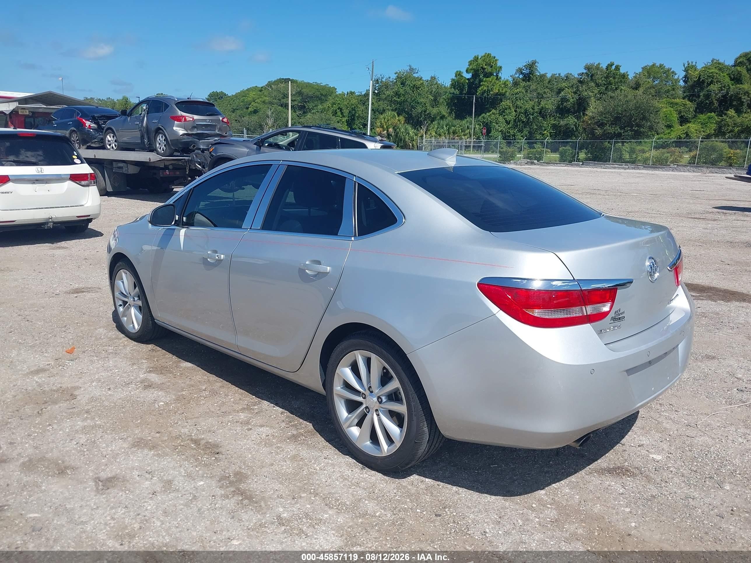 2015 Buick Verano Convenience Group Серебряный vin: 1G4PR5SK3F4183147