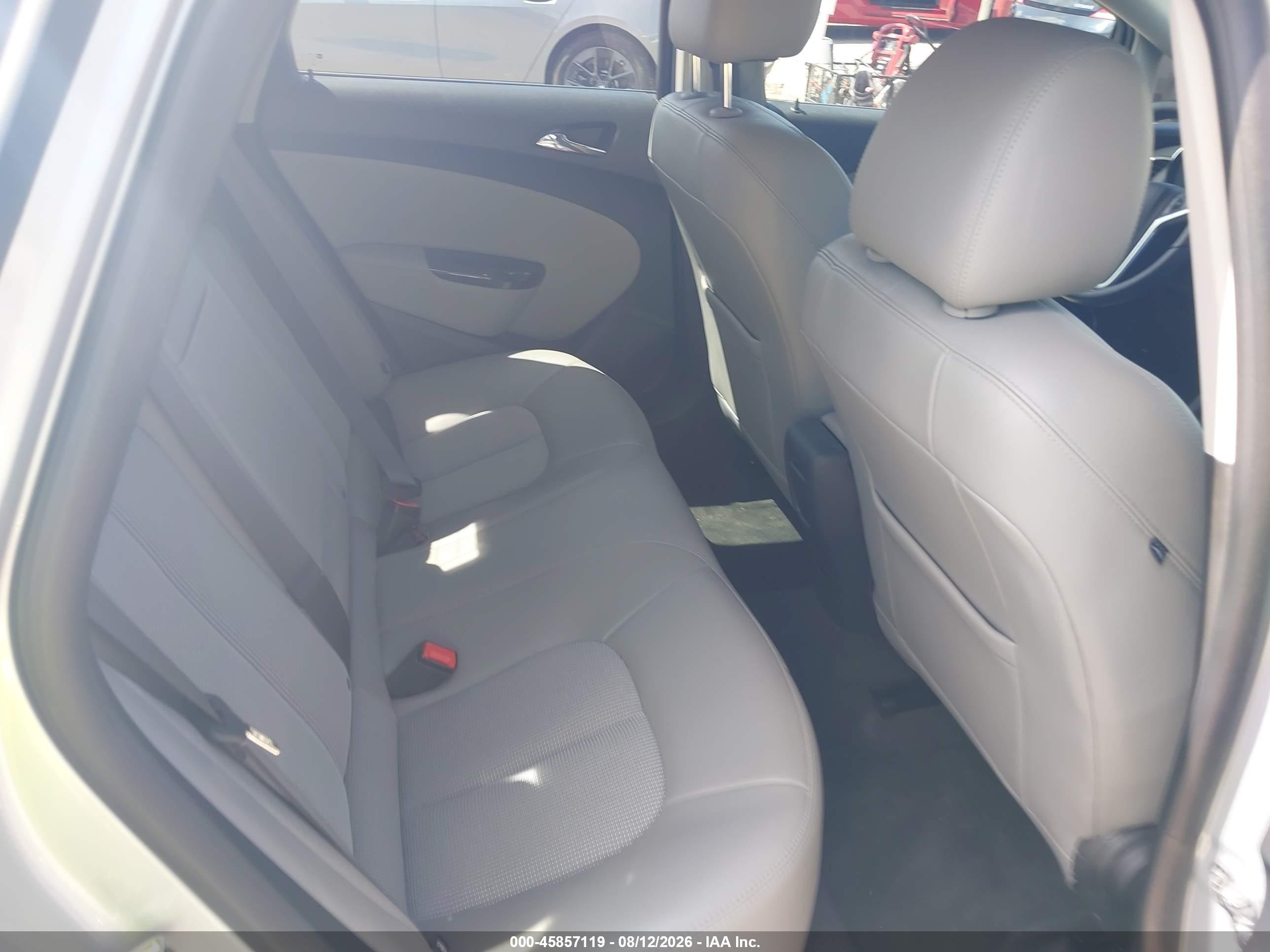 2015 Buick Verano Convenience Group Серебряный vin: 1G4PR5SK3F4183147