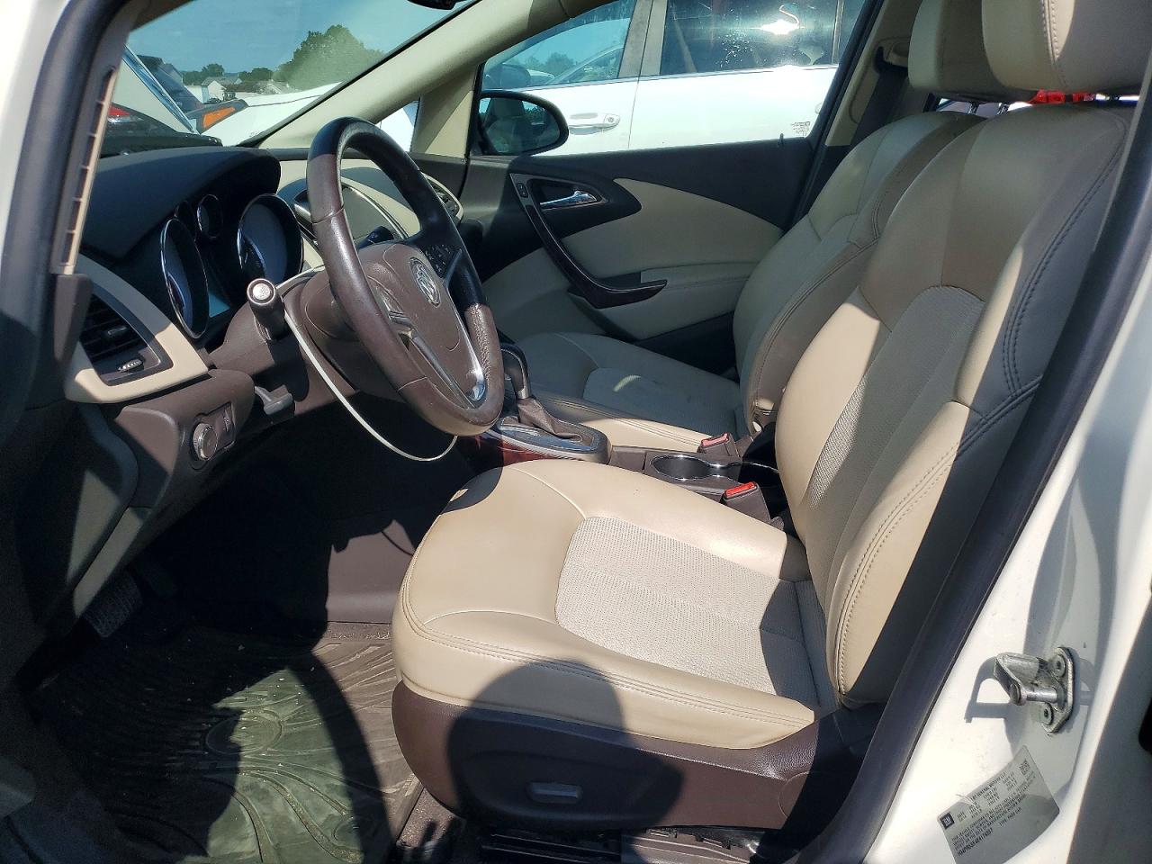 2014 Buick Verano Convenience White vin: 1G4PR5SK4E4174357