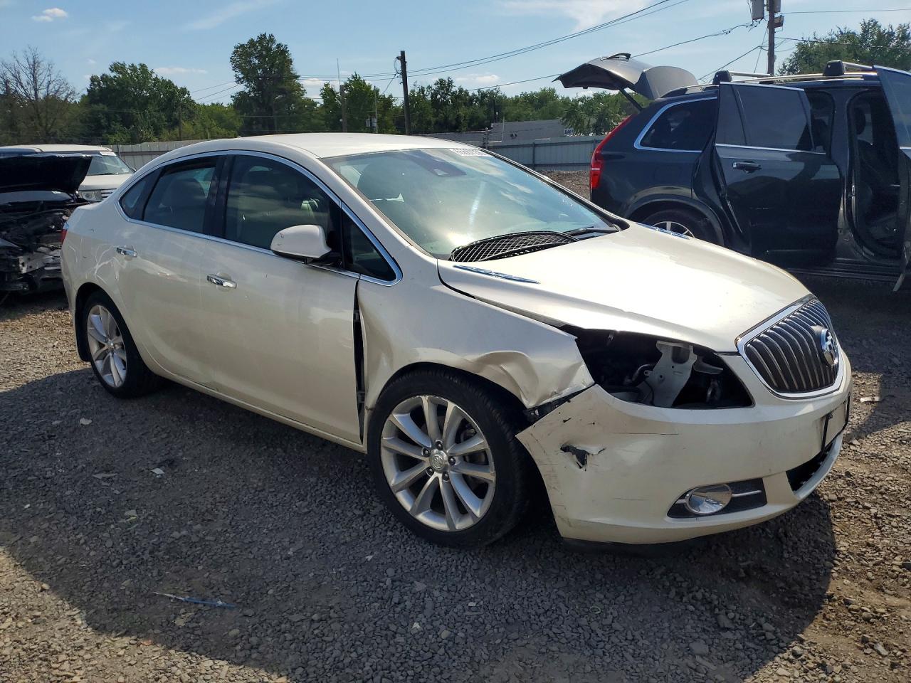 2014 Buick Verano Convenience White vin: 1G4PR5SK4E4174357