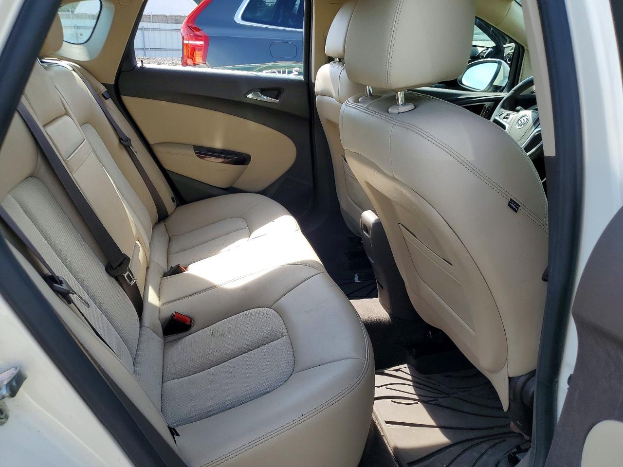 2014 Buick Verano Convenience White vin: 1G4PR5SK4E4174357