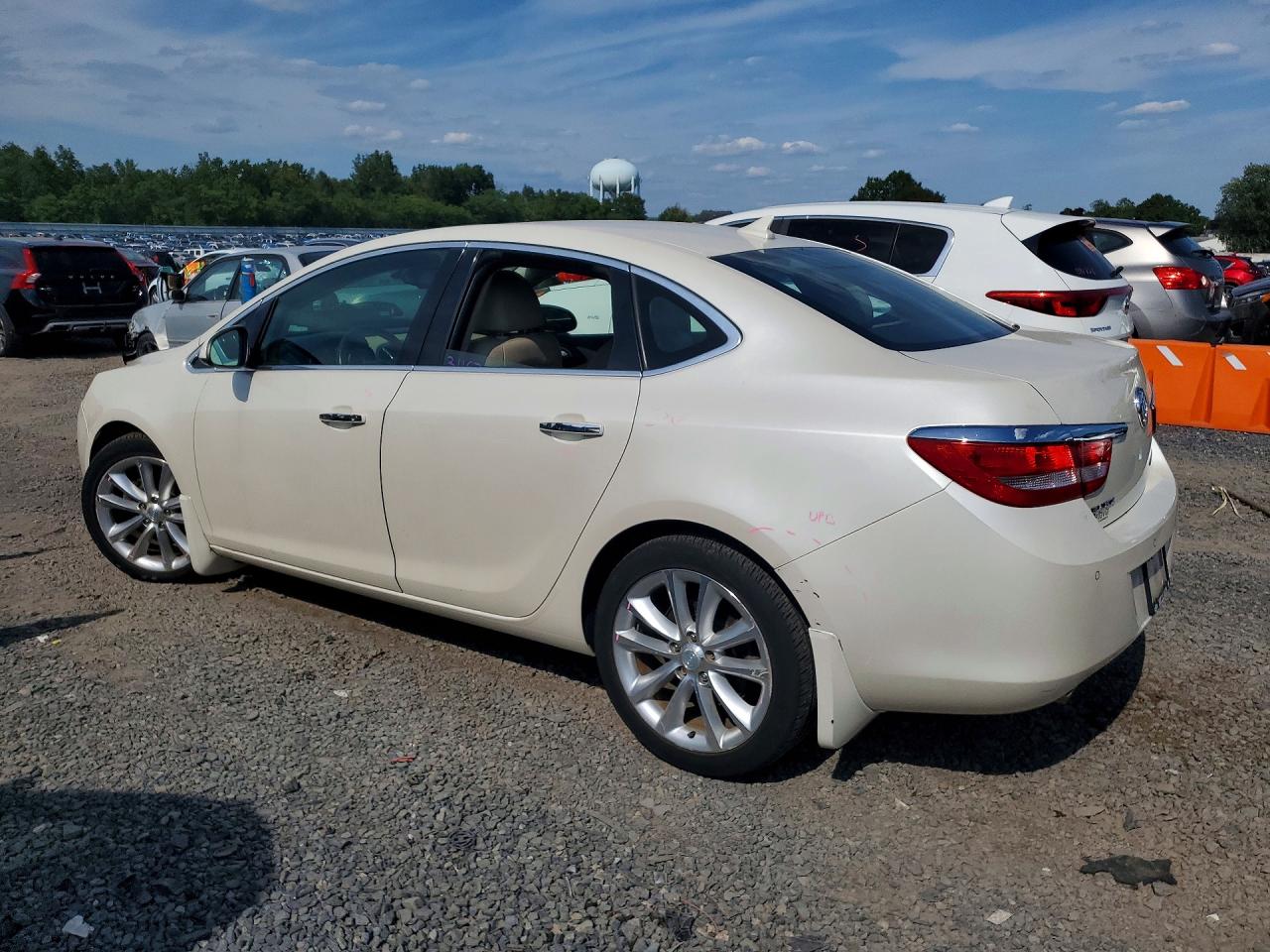 2014 Buick Verano Convenience White vin: 1G4PR5SK4E4174357