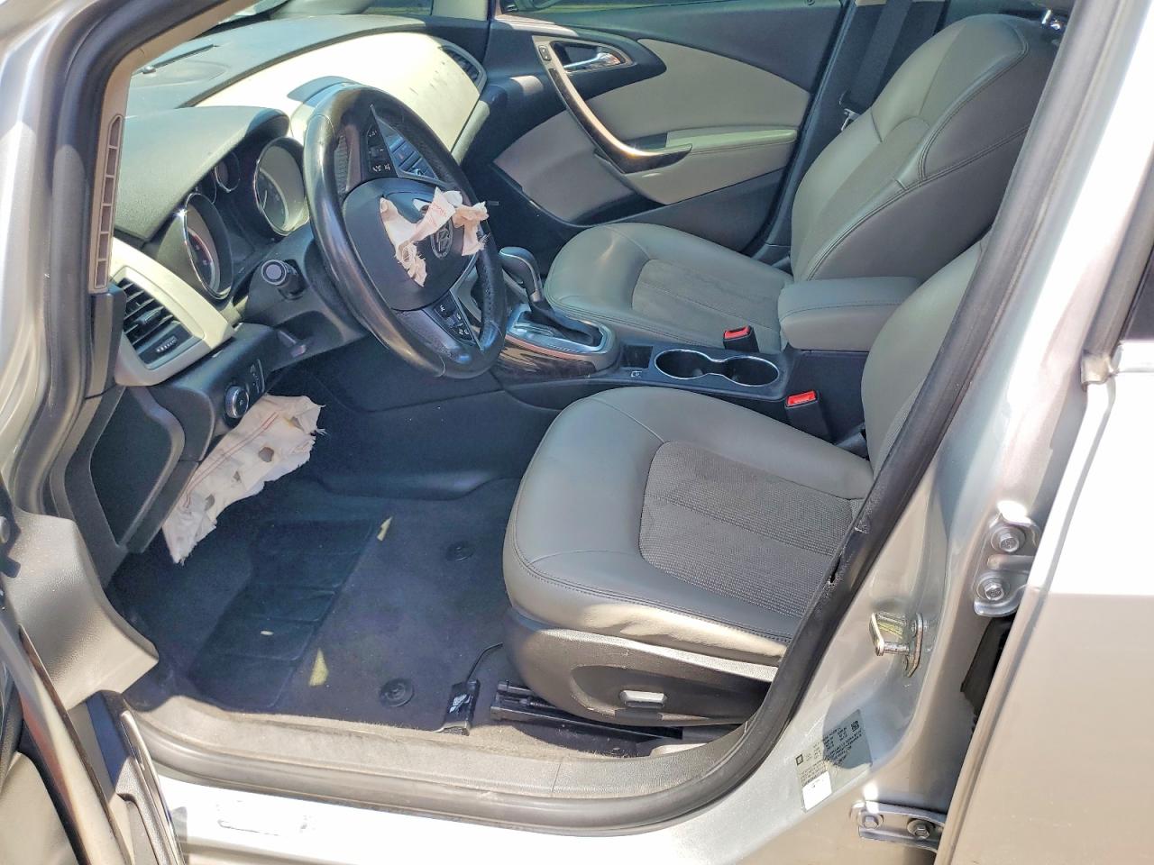 2014 Buick Verano Convenience Серебряный vin: 1G4PR5SK4E4179400