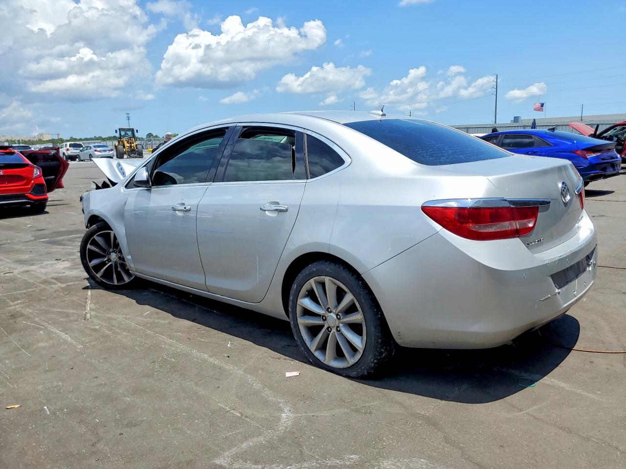 2014 Buick Verano Convenience Серебряный vin: 1G4PR5SK4E4179400