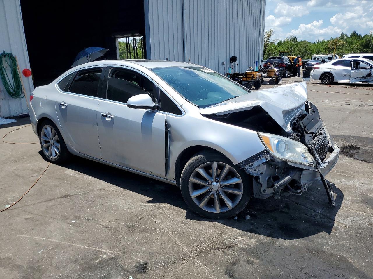 2014 Buick Verano Convenience Серебряный vin: 1G4PR5SK4E4179400