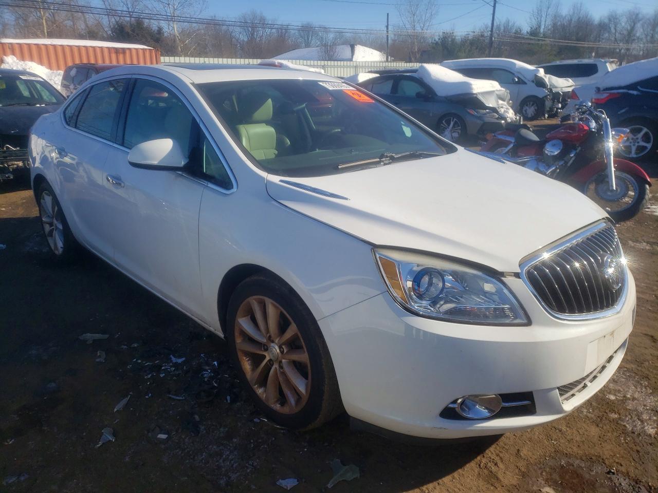 2014 Buick Verano Convenience White vin: 1G4PR5SK5E4122137