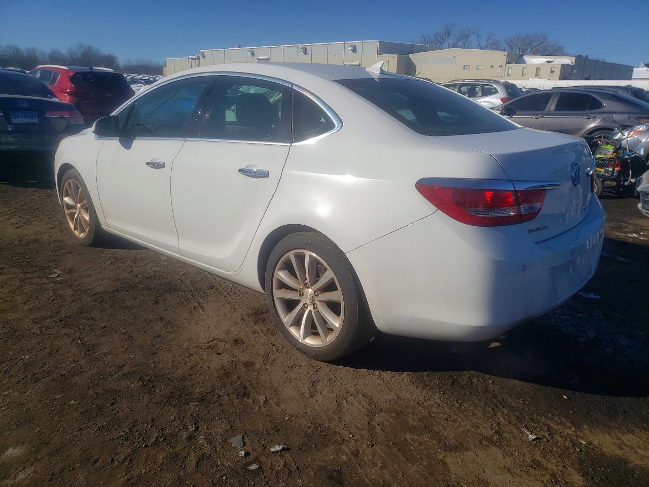 2014 Buick Verano Convenience White vin: 1G4PR5SK5E4122137