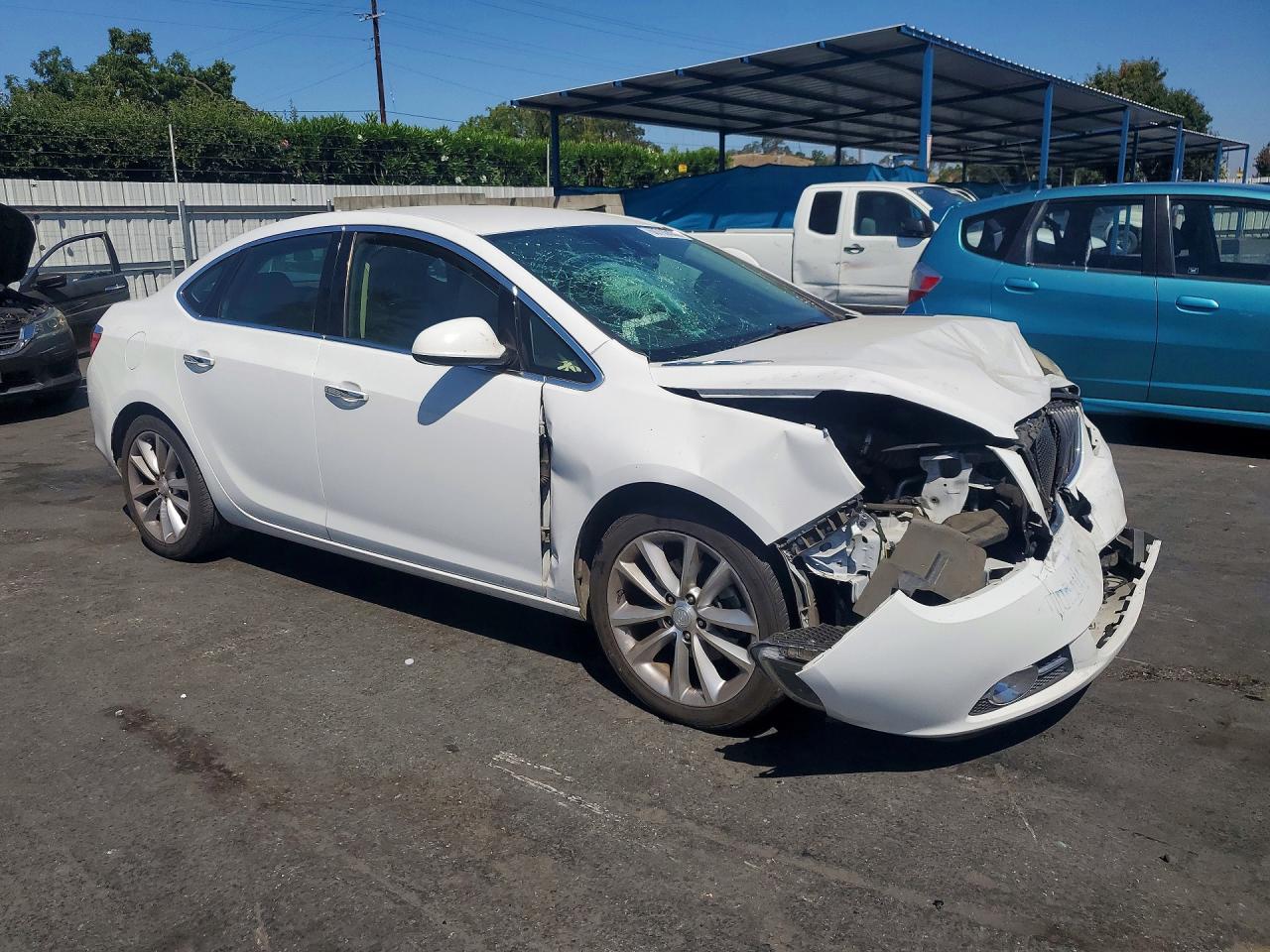 2014 Buick Verano Convenience White vin: 1G4PR5SK5E4233710