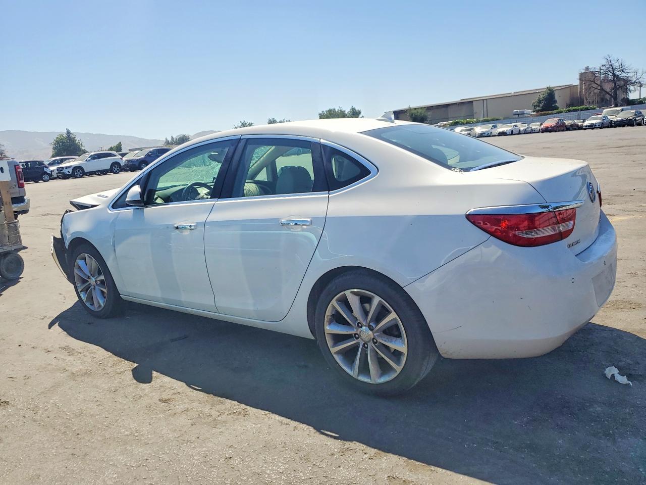2014 Buick Verano Convenience White vin: 1G4PR5SK5E4233710