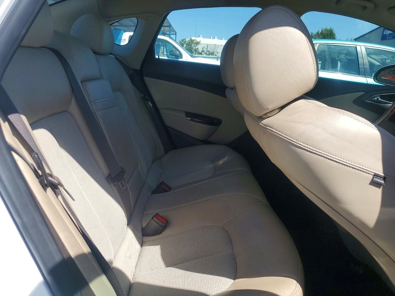 2014 Buick Verano Convenience White vin: 1G4PR5SK5E4233710