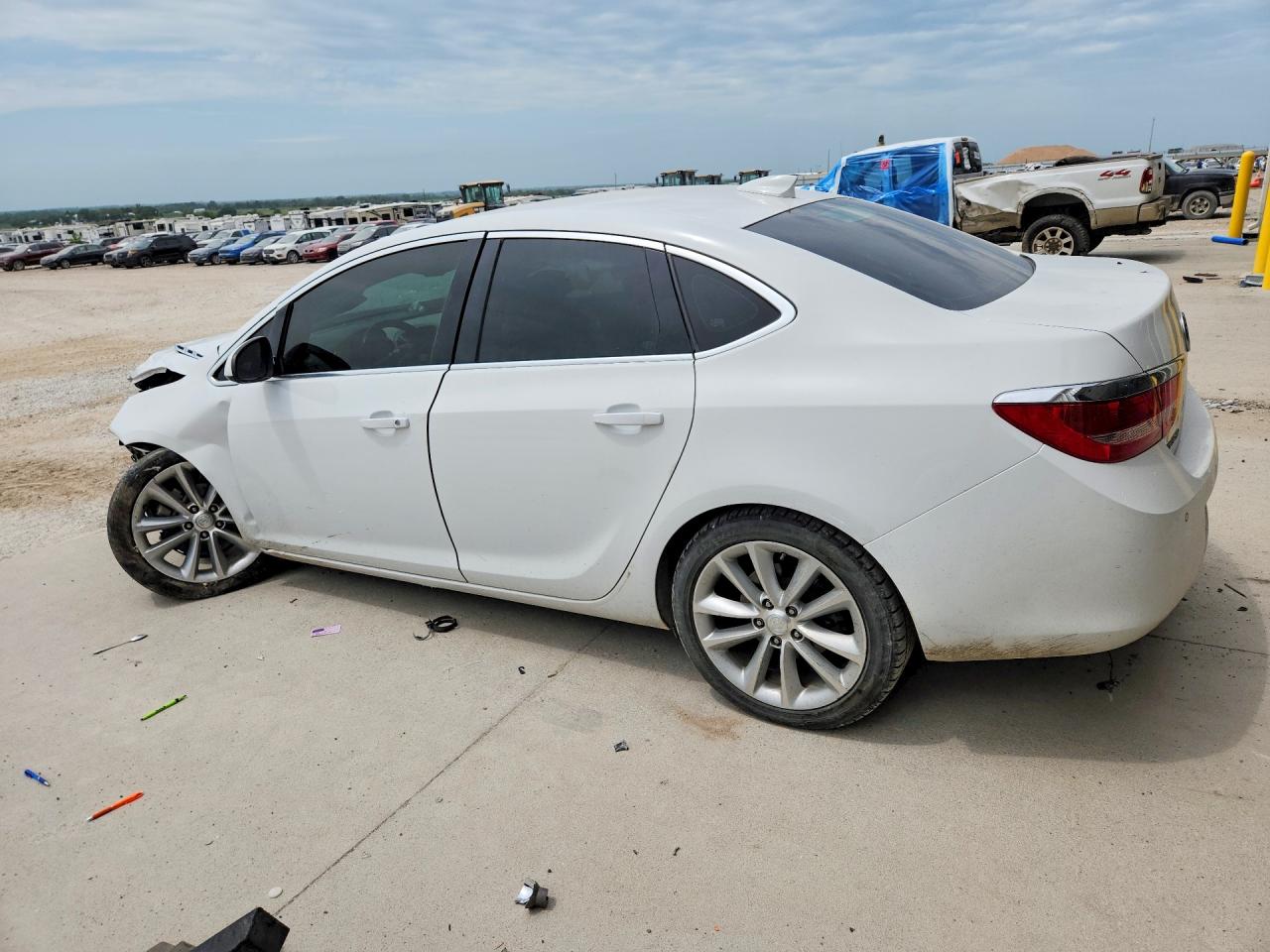 2015 Buick Verano Convenience White vin: 1G4PR5SK5F4181612