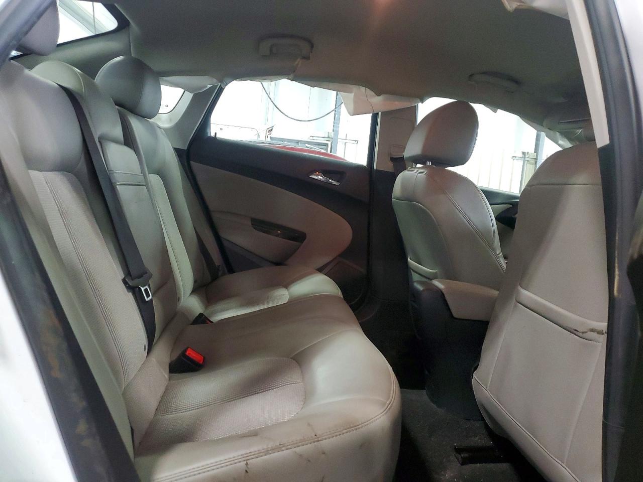 2016 Buick Verano Convenience White vin: 1G4PR5SK6G4116351