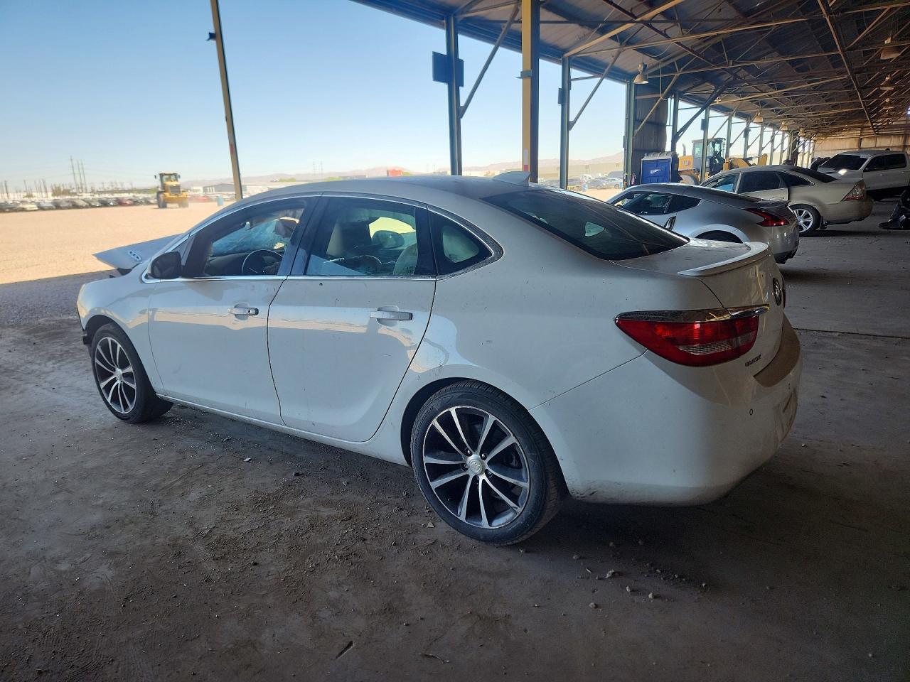 2017 Buick Verano Sport Touring Белый vin: 1G4PR5SK6H4112415