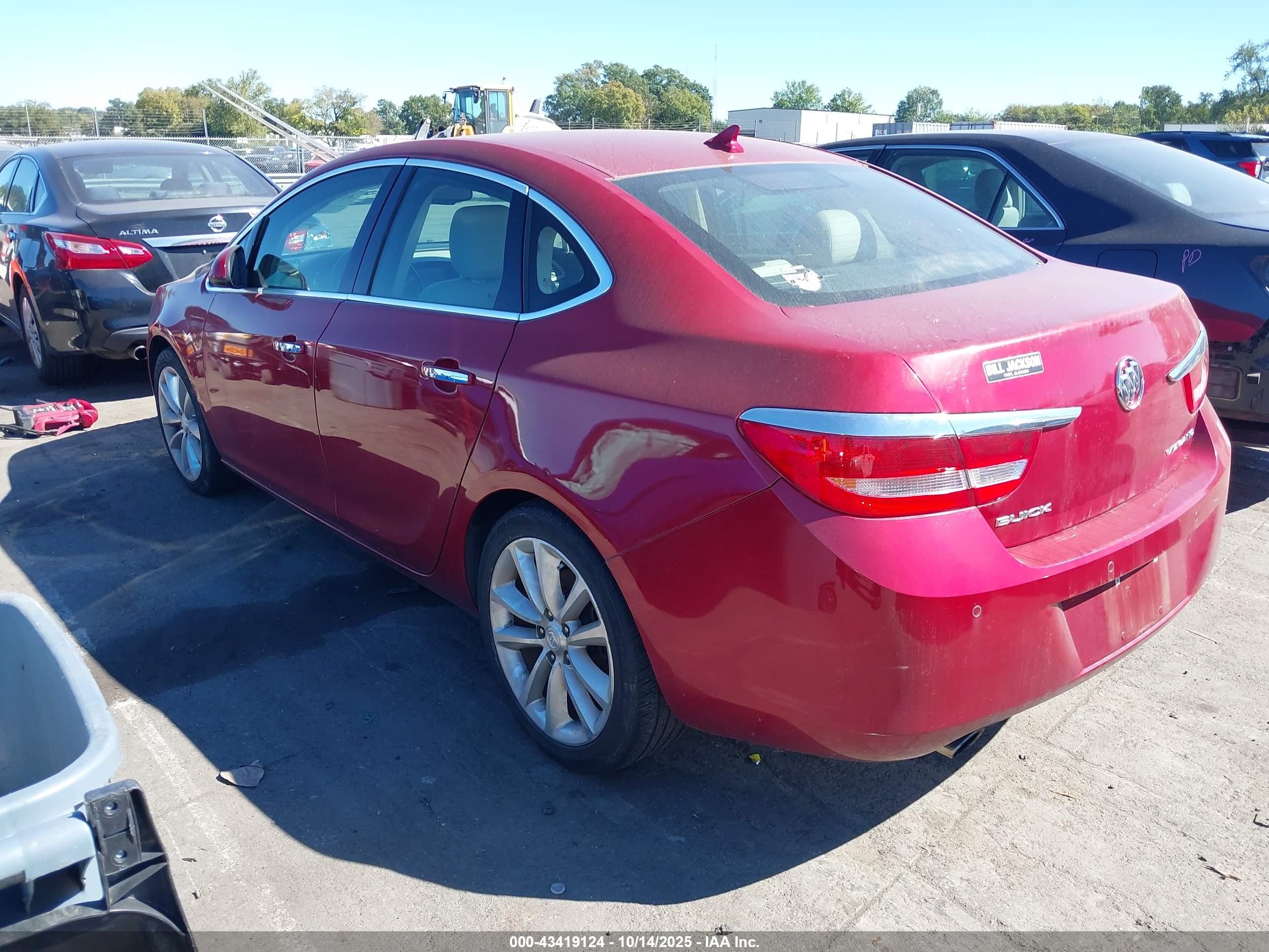 2014 Buick Verano Convenience Group Red vin: 1G4PR5SK7E4110877