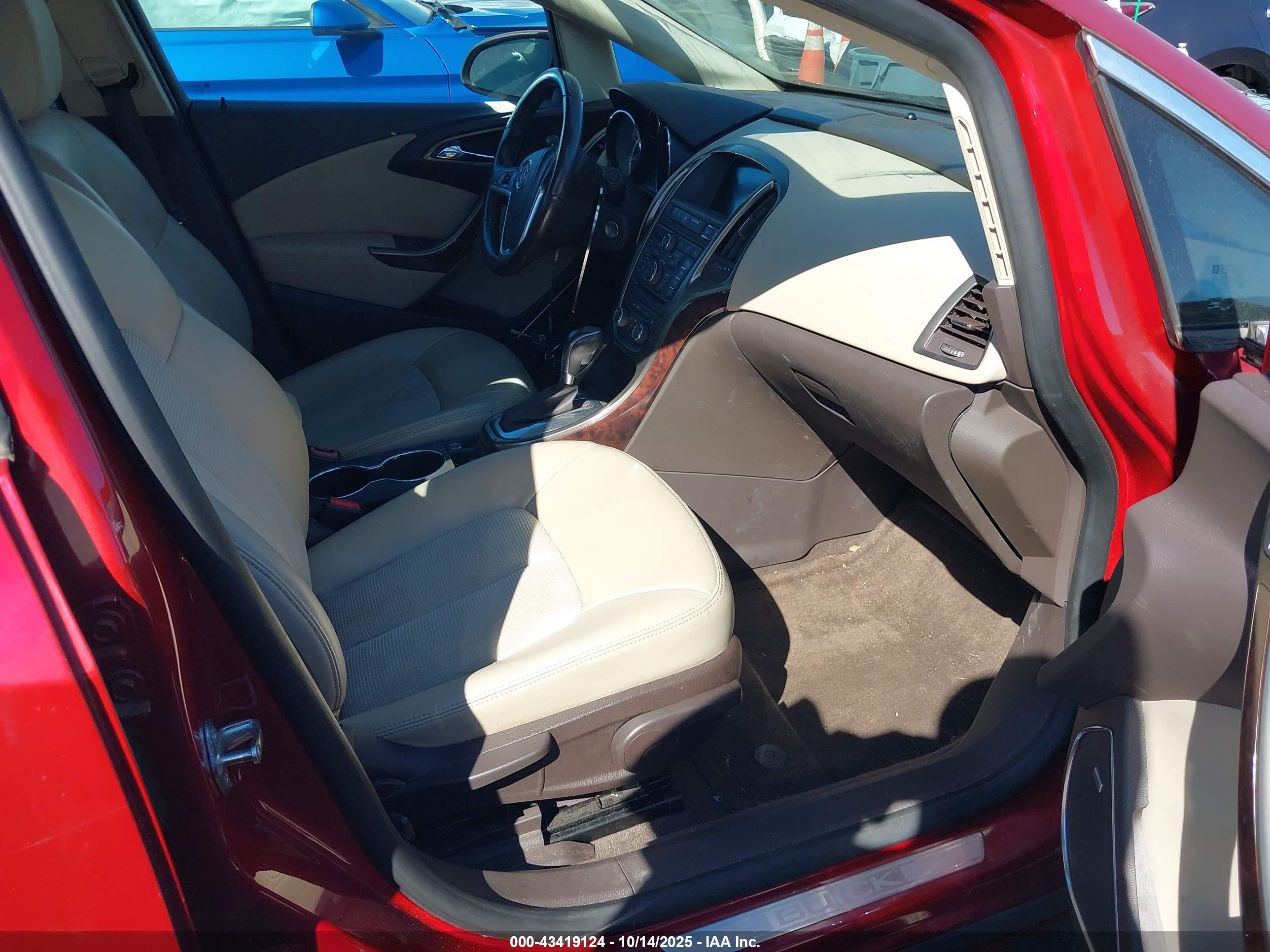 2014 Buick Verano Convenience Group Red vin: 1G4PR5SK7E4110877