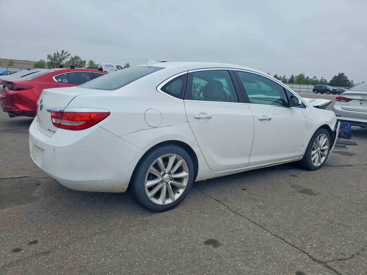 2014 Buick Verano White vin: 1G4PR5SK7E4122740