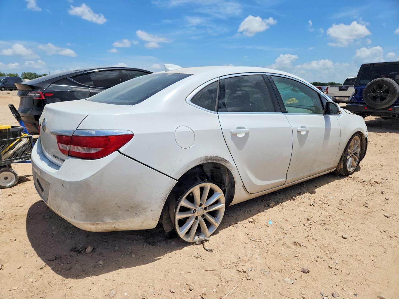 2015 Buick Verano Convenience White vin: 1G4PR5SK7F4107978