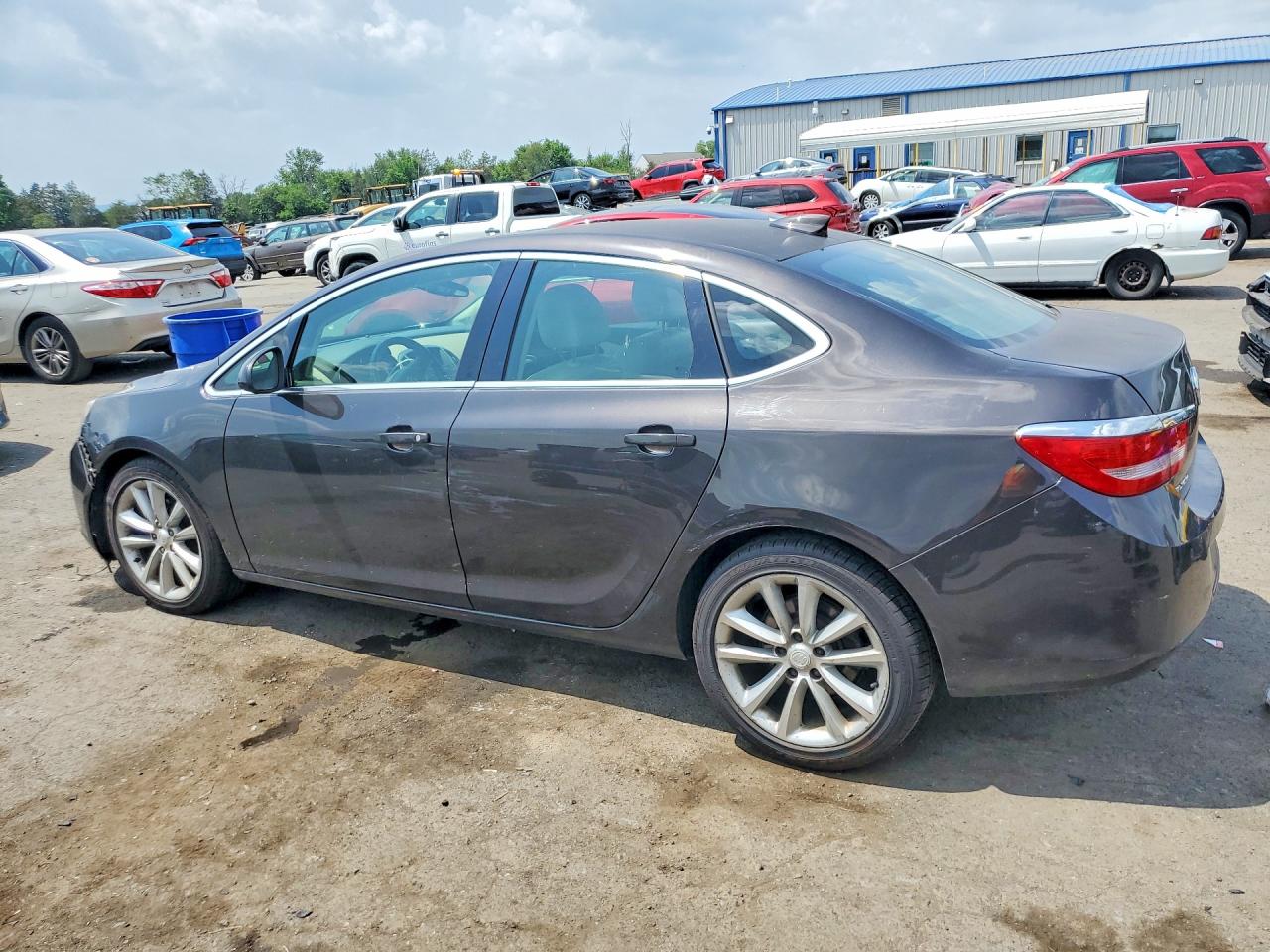 2015 Buick Verano Convenience Коричневый vin: 1G4PR5SK7F4129494