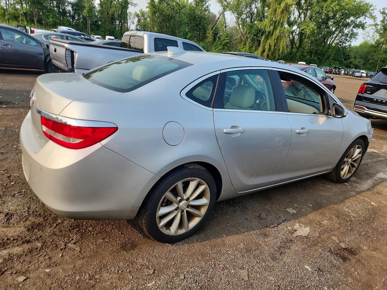 2015 Buick Verano Convenience Silver vin: 1G4PR5SK7F4176637