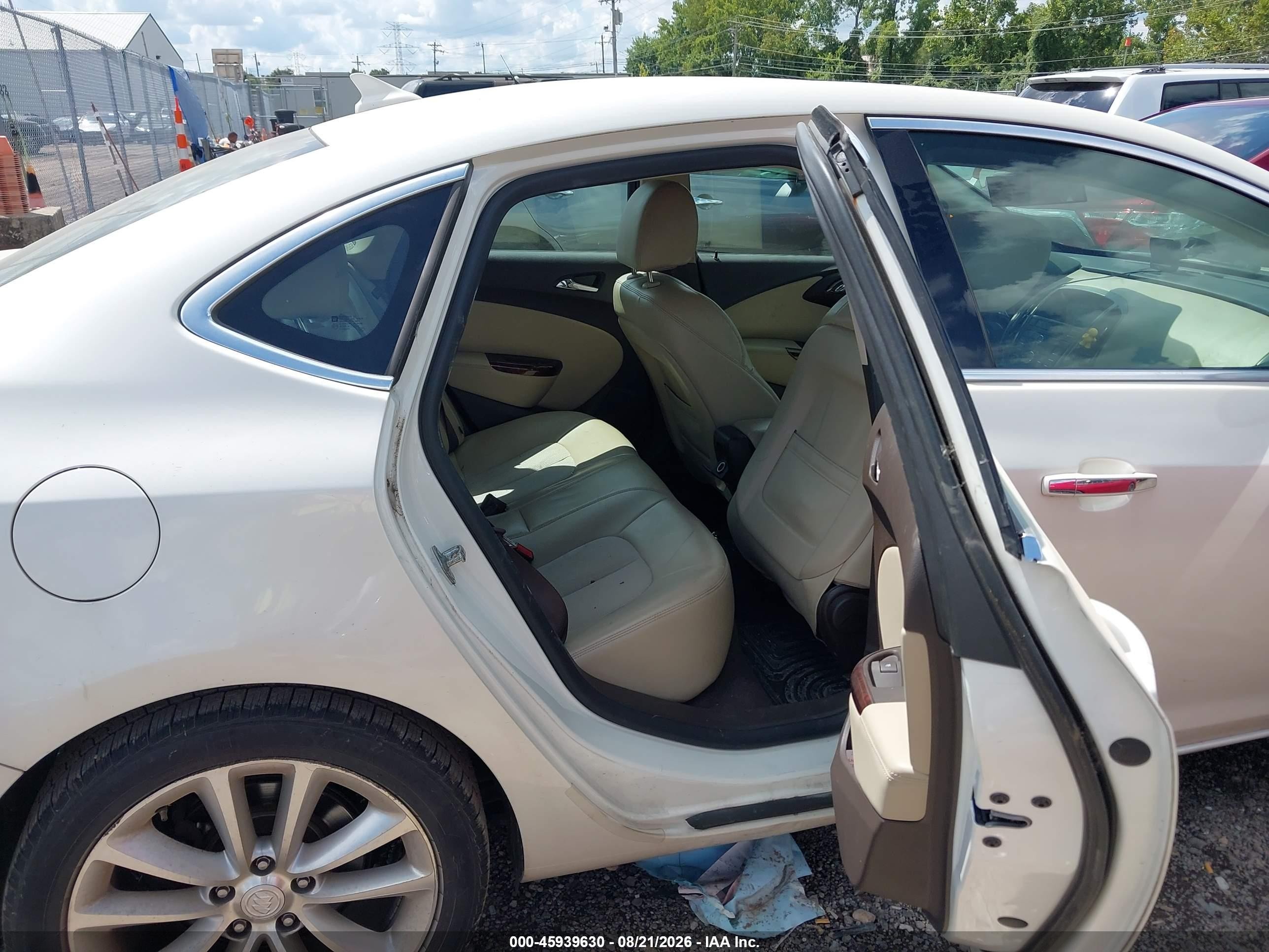 2012 Buick Verano Convenience Group White vin: 1G4PR5SK8C4137938