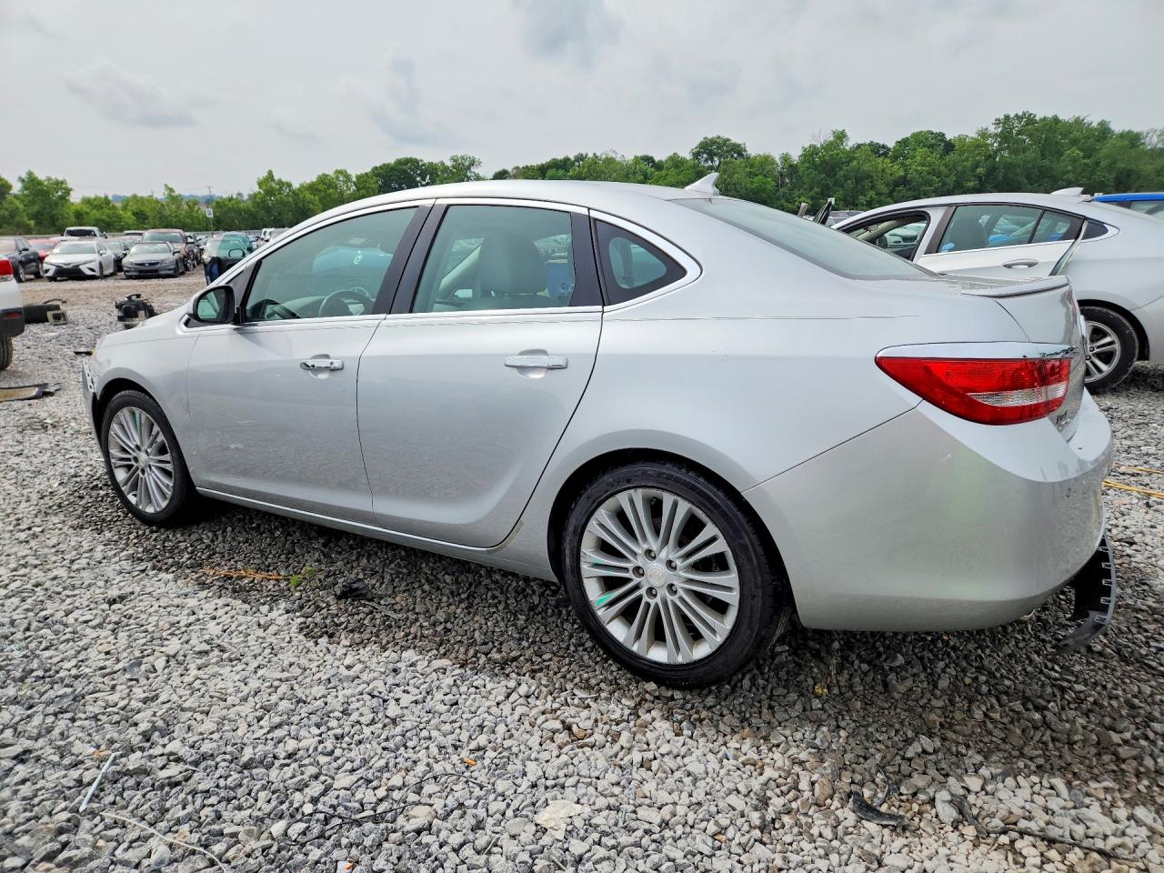 2013 Buick Verano Convenience Серебряный vin: 1G4PR5SK8D4249611