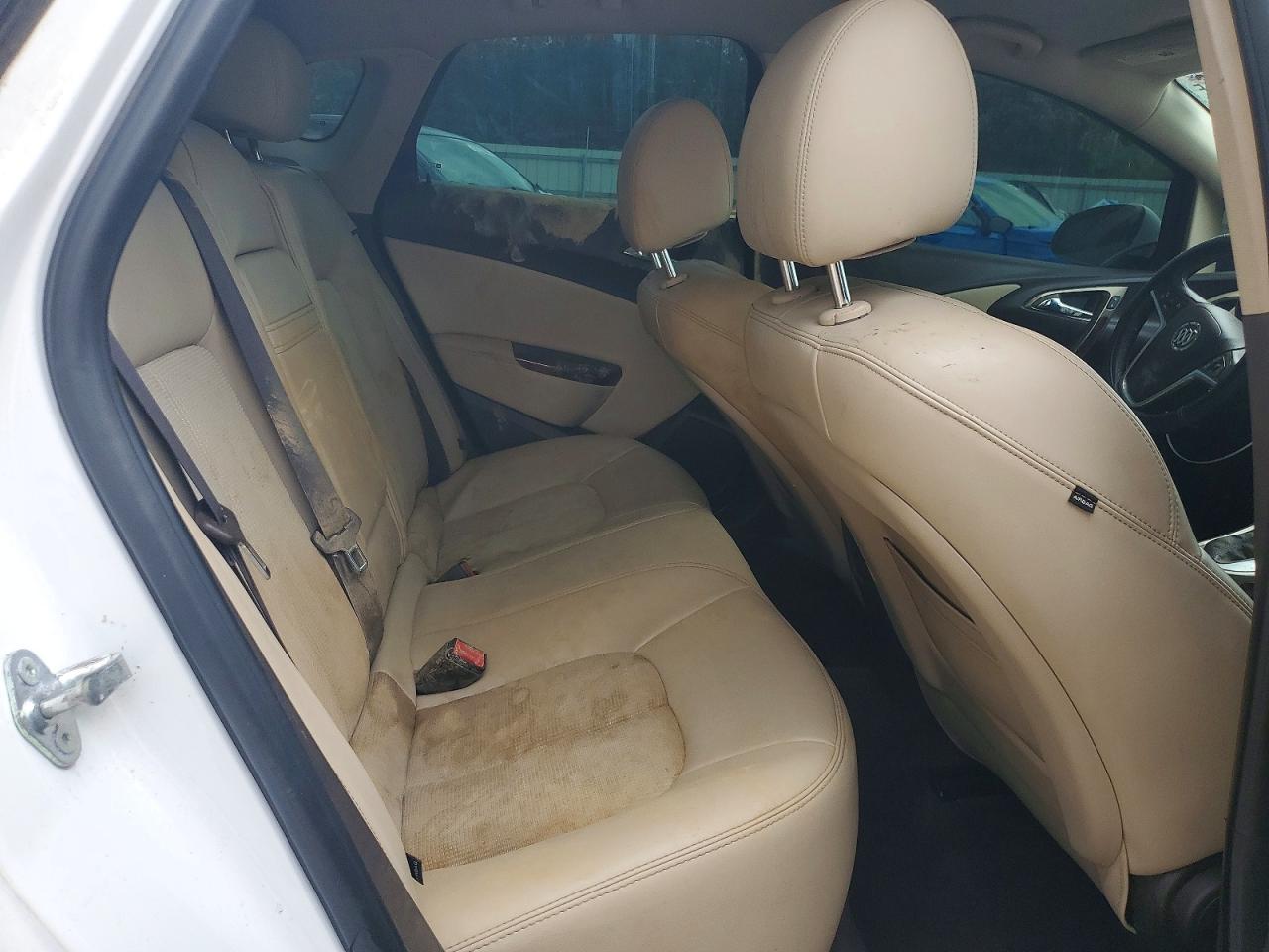 2014 Buick Verano Convenience White vin: 1G4PR5SK8E4222149