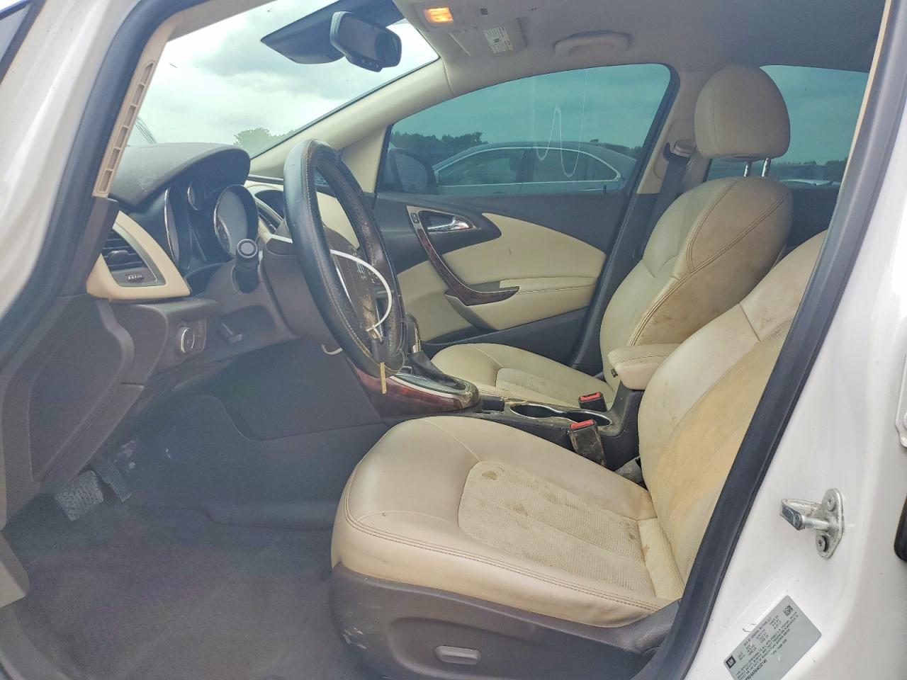 2014 Buick Verano Convenience White vin: 1G4PR5SK8E4222149