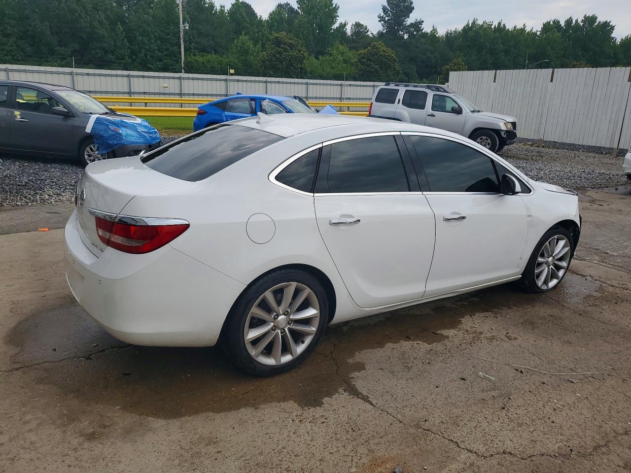 2014 Buick Verano Convenience White vin: 1G4PR5SK8E4222149