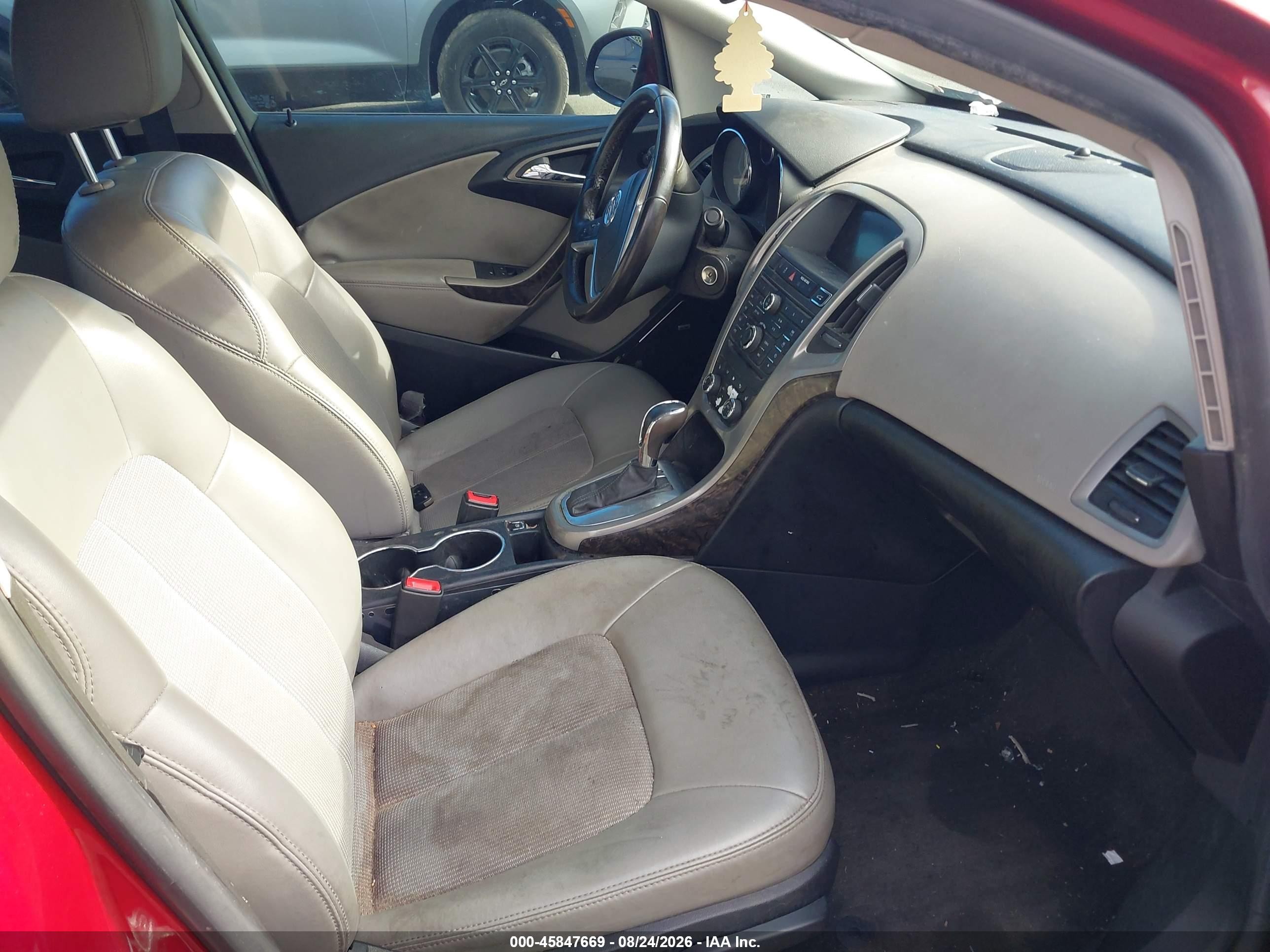 2015 Buick Verano Convenience Group Red vin: 1G4PR5SK8F4147082