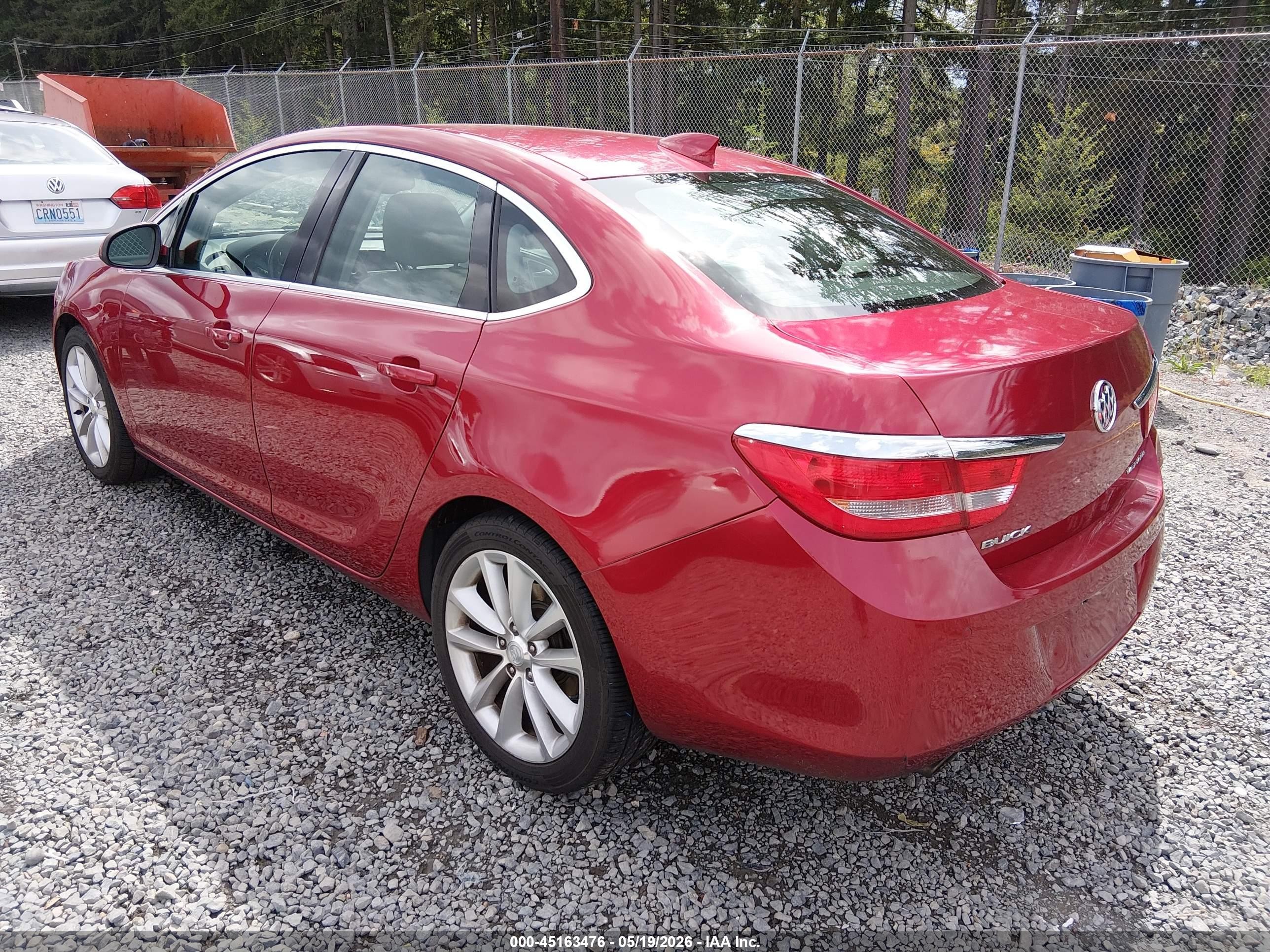 2015 Buick Verano Convenience Group Red vin: 1G4PR5SK8F4182544