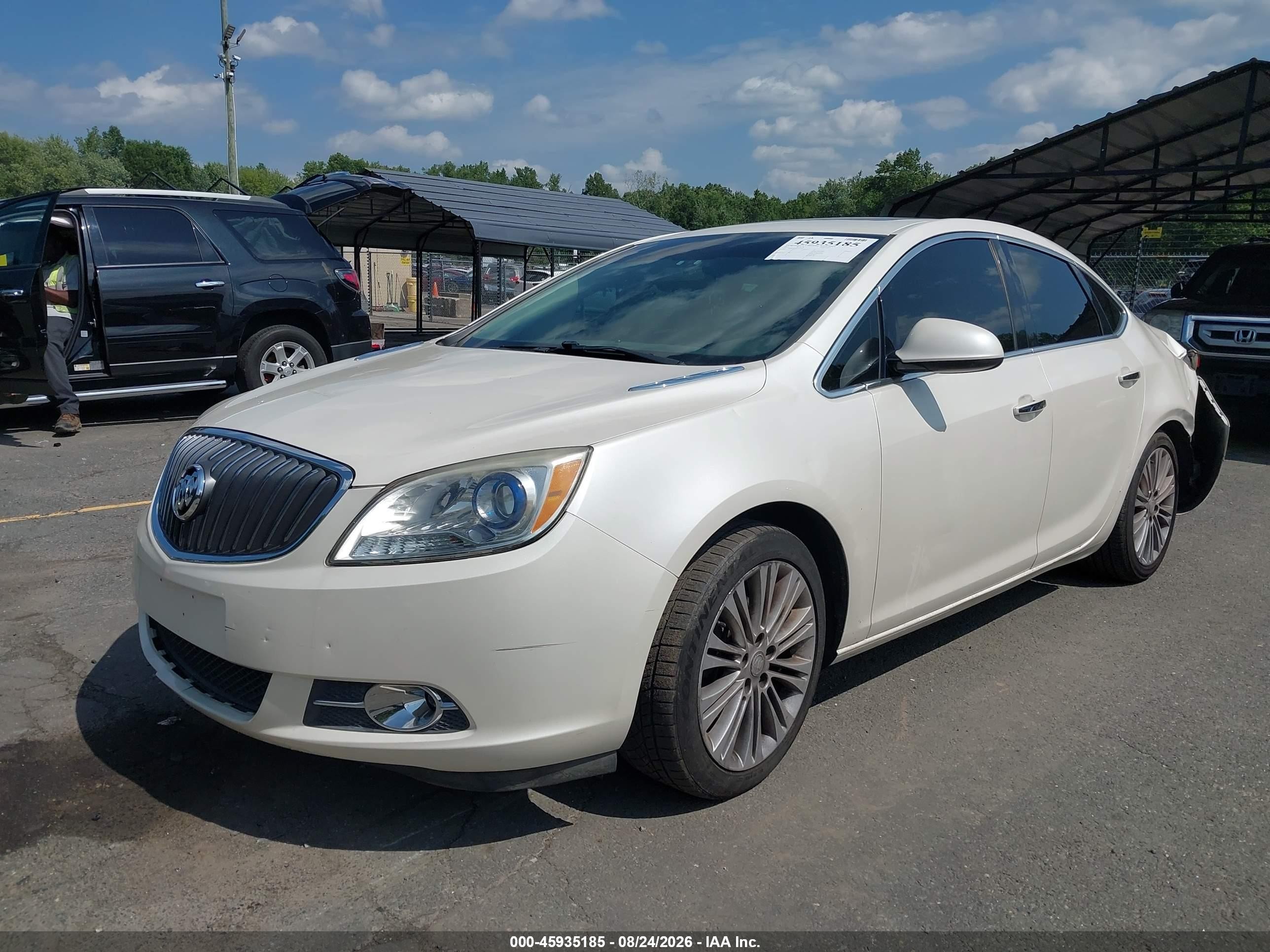 2013 Buick Verano Convenience Group White vin: 1G4PR5SK9D4253652
