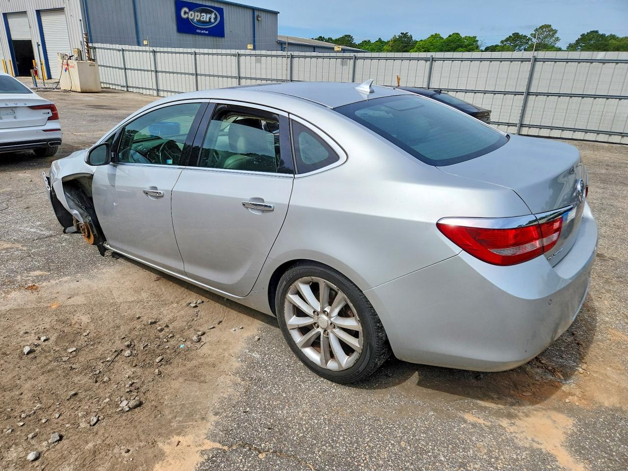 2014 Buick Verano Convenience Серебряный vin: 1G4PR5SK9E4152869