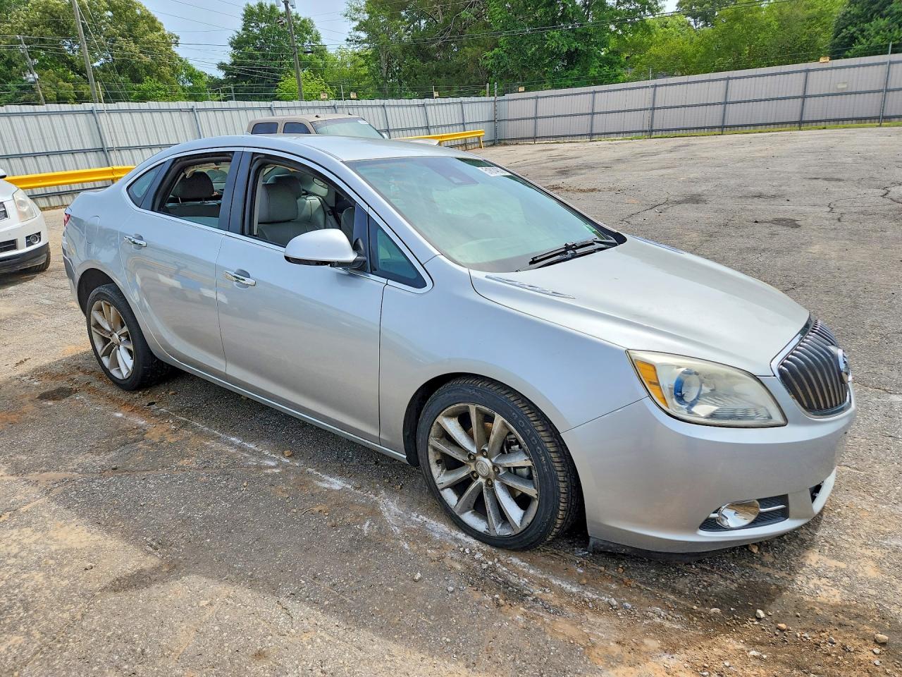 2014 Buick Verano Convenience Серебряный vin: 1G4PR5SK9E4152869