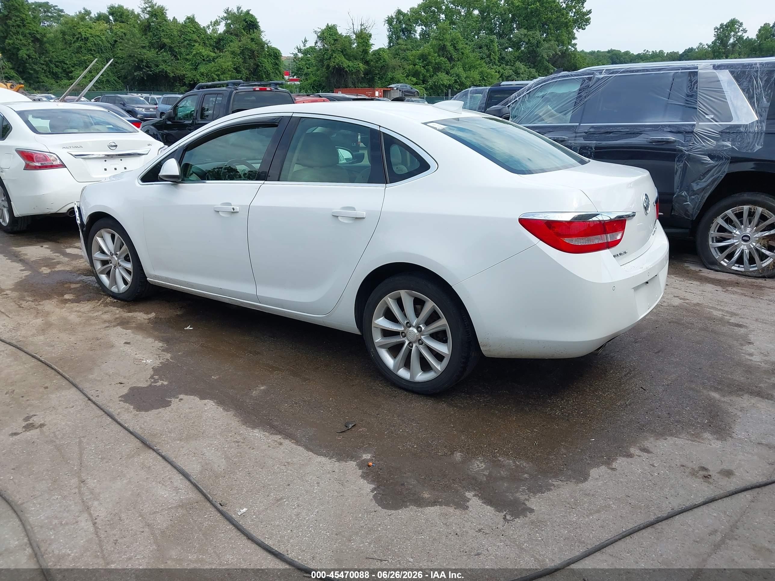 2015 Buick Verano Convenience Group White vin: 1G4PR5SK9F4113832
