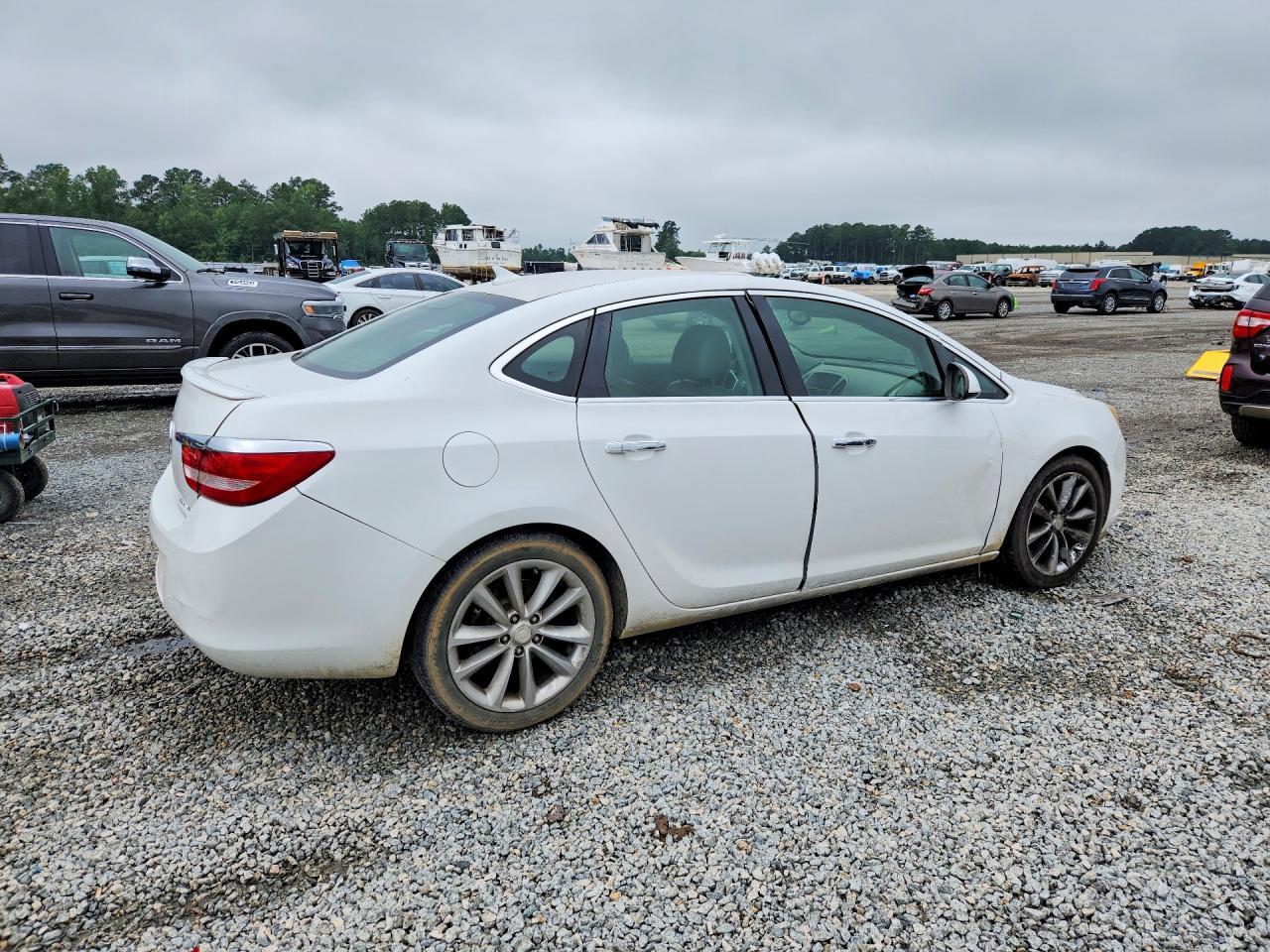 2012 Buick Verano Convenience White vin: 1G4PR5SKXC4174506
