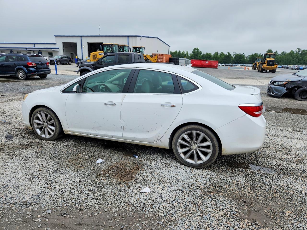 2012 Buick Verano Convenience White vin: 1G4PR5SKXC4174506