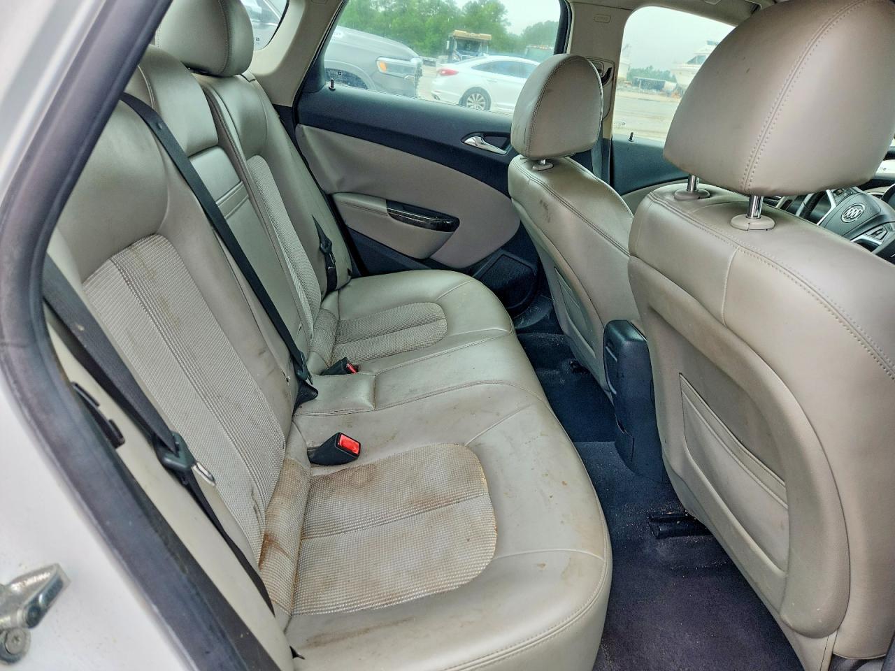 2012 Buick Verano Convenience White vin: 1G4PR5SKXC4174506