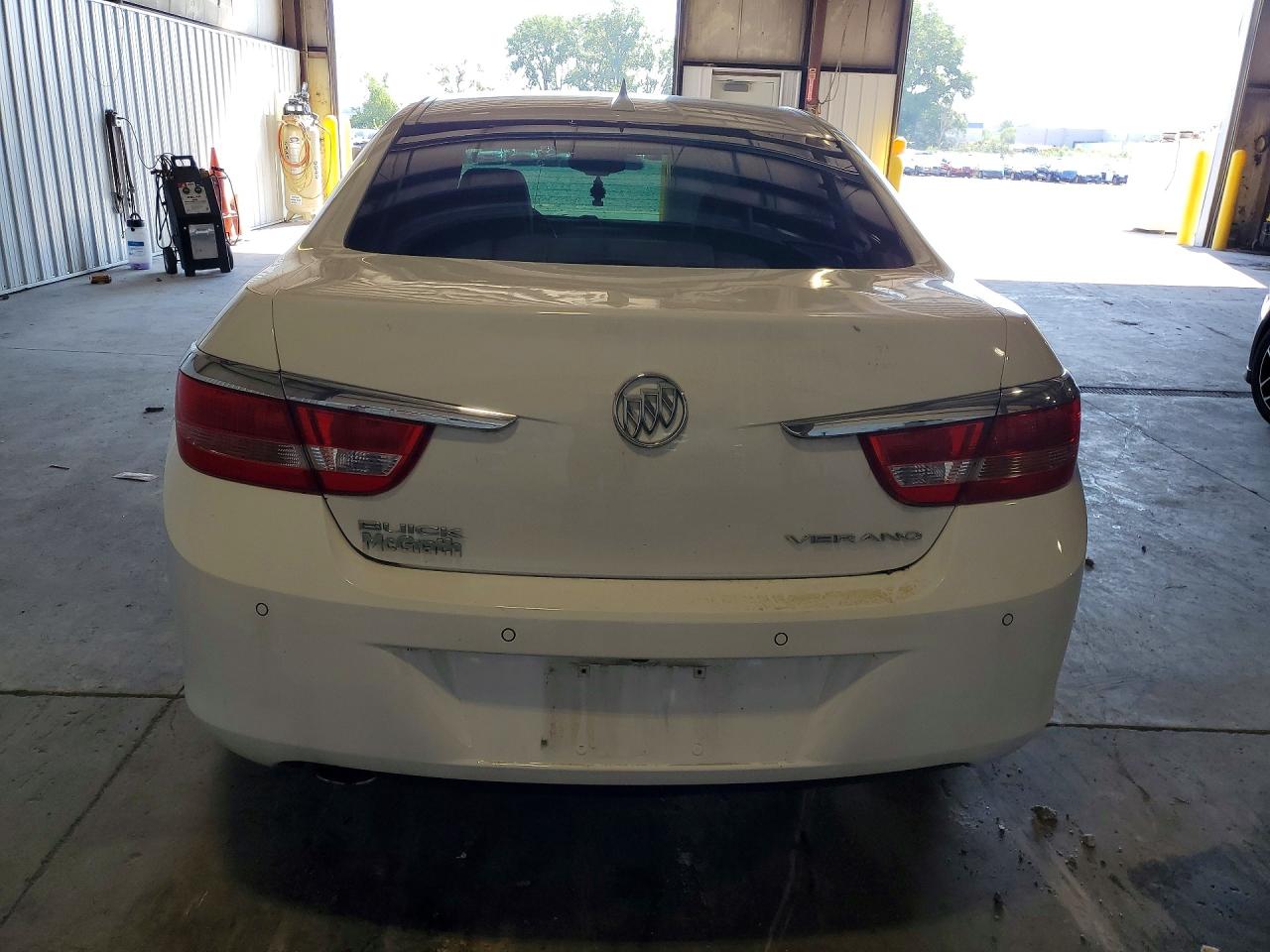 2013 Buick Verano Convenience Белый vin: 1G4PR5SKXD4157061
