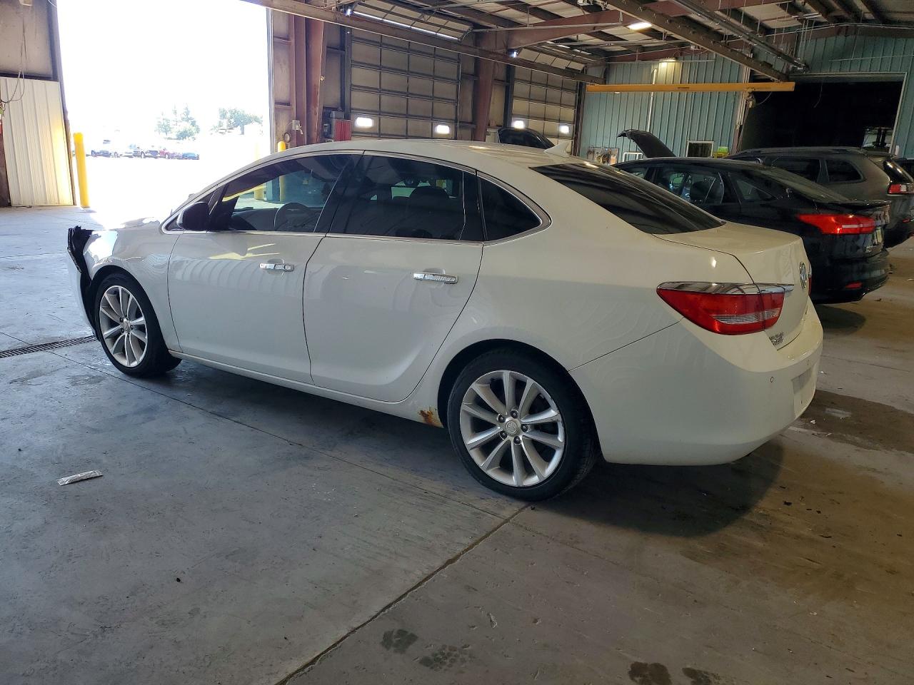 2013 Buick Verano Convenience Белый vin: 1G4PR5SKXD4157061
