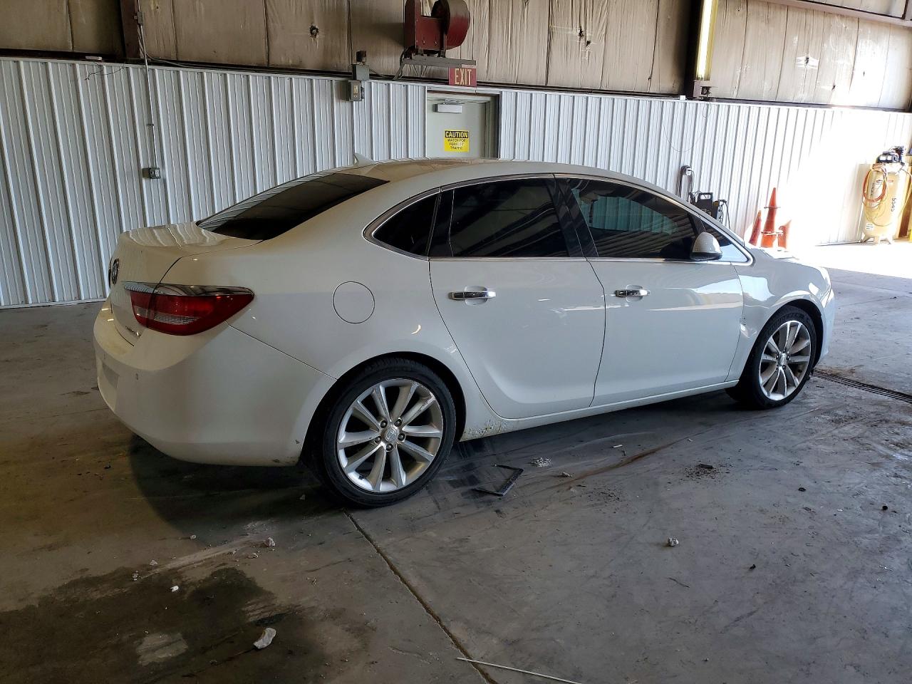 2013 Buick Verano Convenience Белый vin: 1G4PR5SKXD4157061