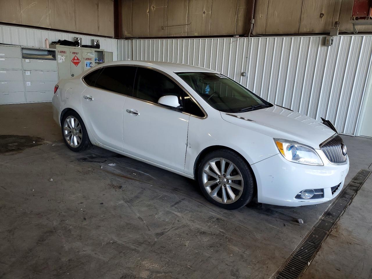 2013 Buick Verano Convenience Белый vin: 1G4PR5SKXD4157061